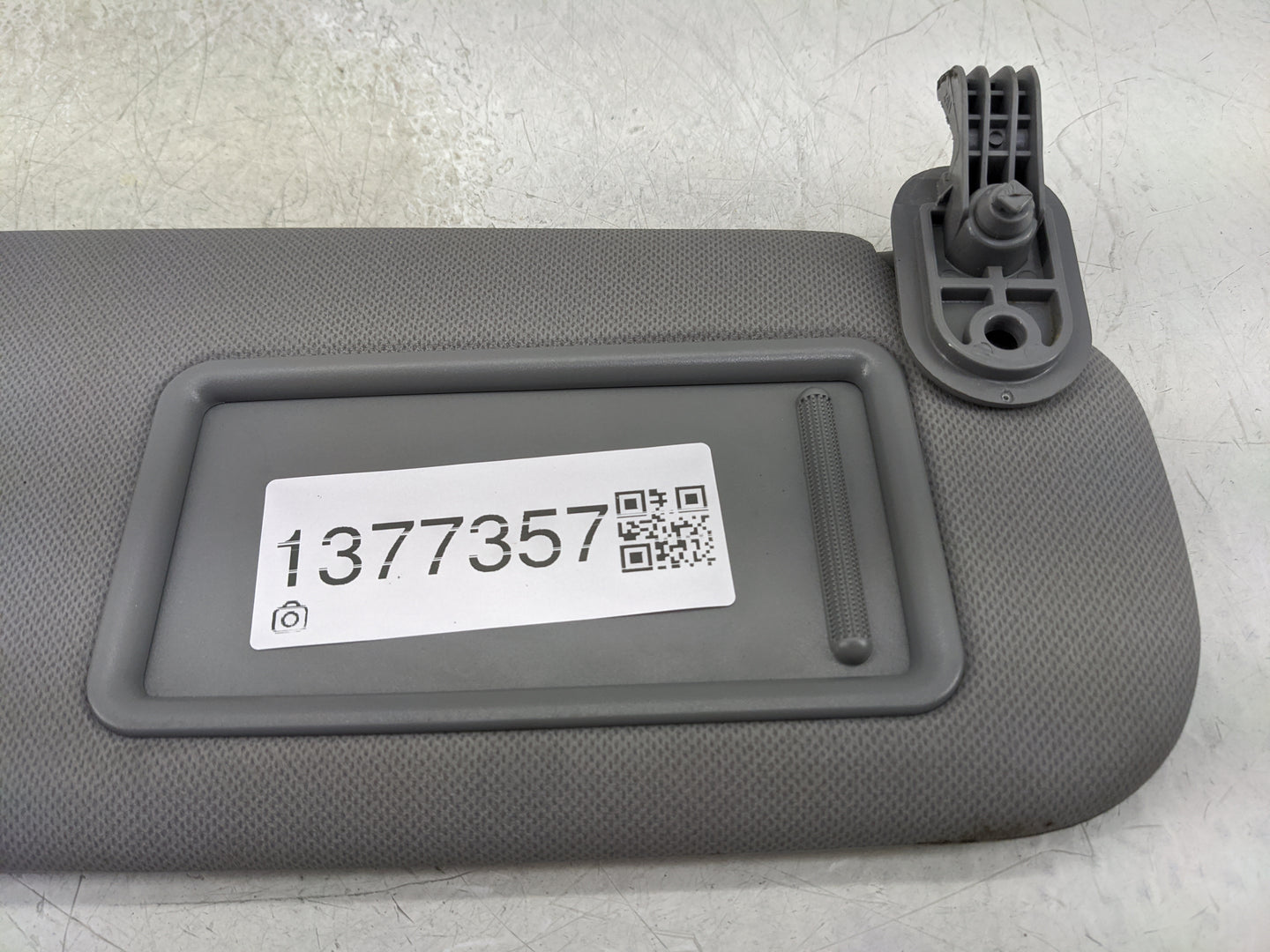 2016-2017 Hyundai Veloster Sun Visor Shade Replacement Passenger Right Mirror Fits Fits 2016 2017 OEM Used Auto Parts - Oemu