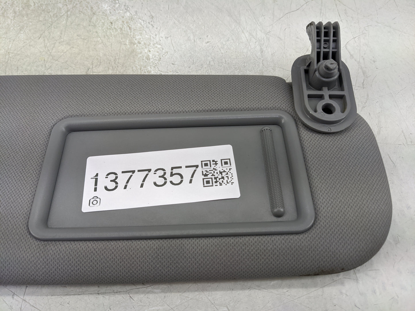 2016-2017 Hyundai Veloster Sun Visor Shade Replacement Passenger Right Mirror Fits Fits 2016 2017 OEM Used Auto Parts - Oemu
