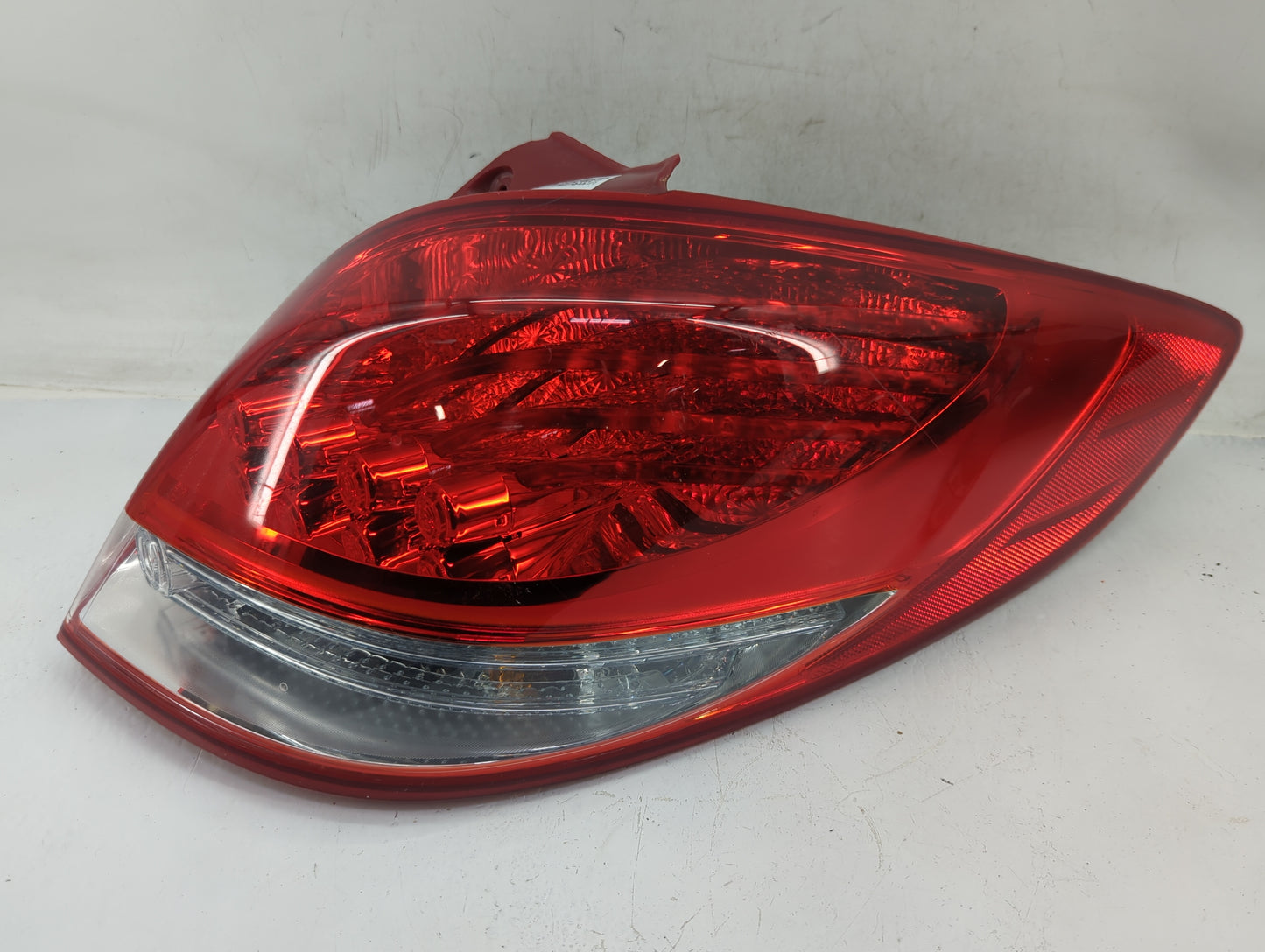 2012-2017 Hyundai Veloster Tail Light Assembly Passenger Right OEM Fits Fits 2012 2013 2014 2015 2016 2017 OEM Used Auto Par