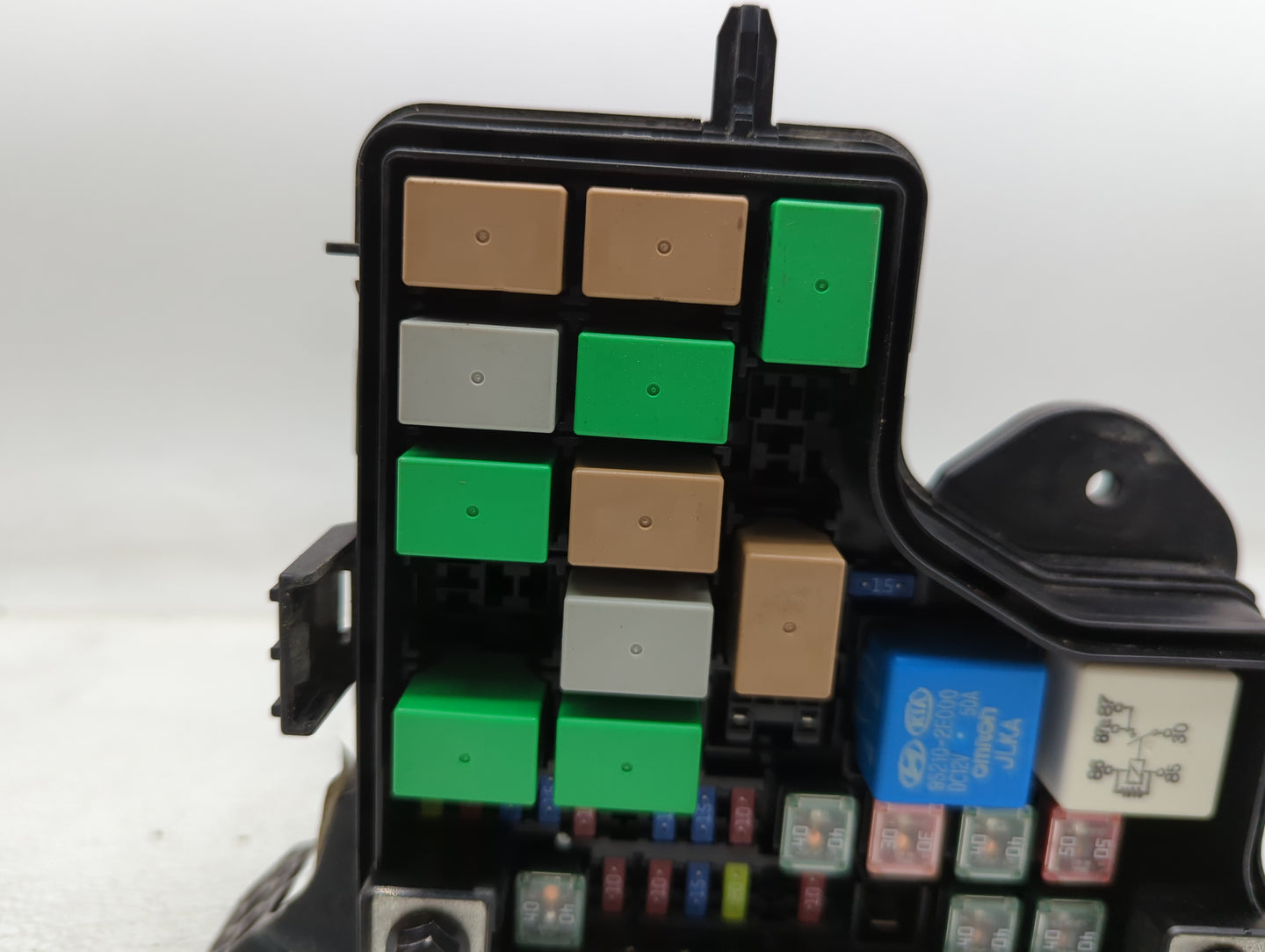 2016-2017 Hyundai Veloster Fusebox Fuse Box Panel Relay Module P/N:91941-2V420 Fits Fits 2016 2017 OEM Used Auto Parts - Oem