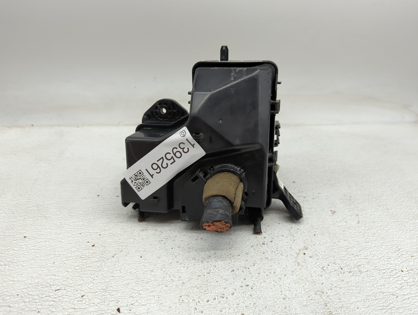 2016-2017 Hyundai Veloster Fusebox Fuse Box Panel Relay Module P/N:91941-2V420 Fits Fits 2016 2017 OEM Used Auto Parts - Oem