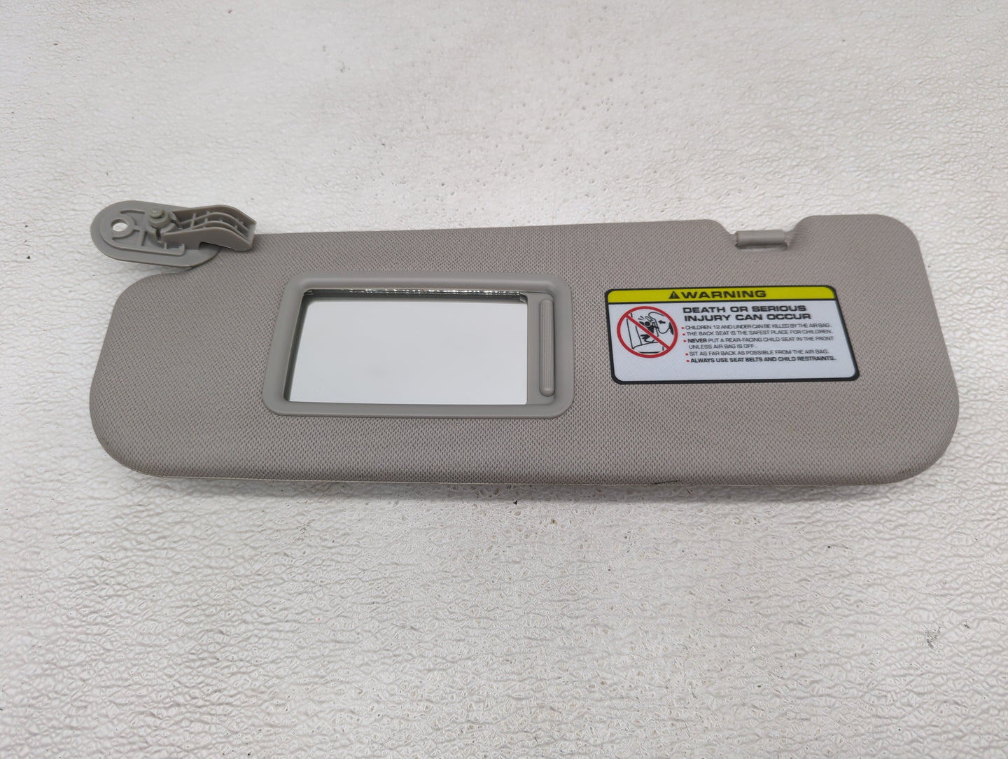 2016-2017 Hyundai Veloster Sun Visor Shade Replacement Driver Left Mirror Fits Fits 2016 2017 OEM Used Auto Parts - Oemuseda