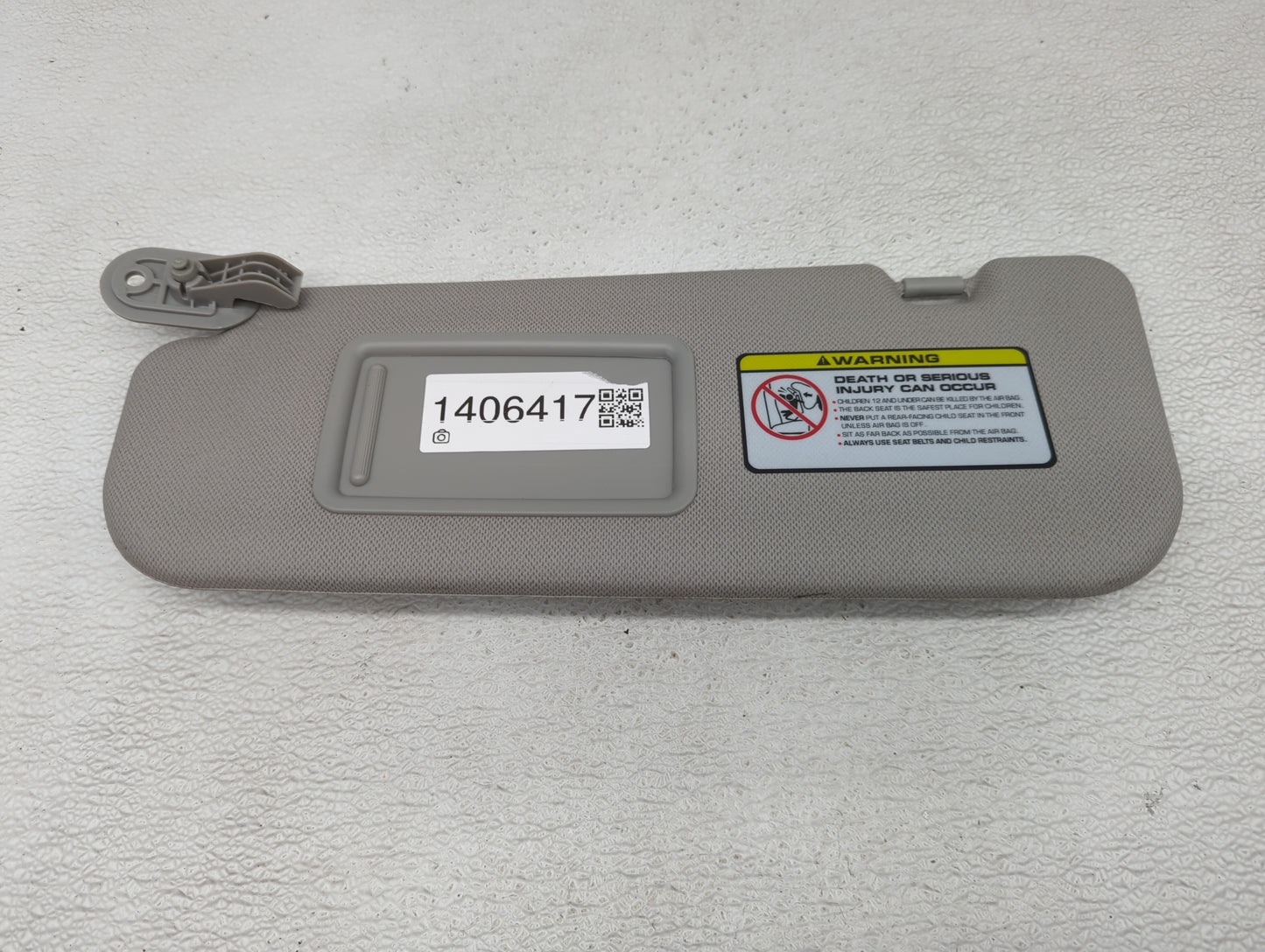 2016-2017 Hyundai Veloster Sun Visor Shade Replacement Driver Left Mirror Fits Fits 2016 2017 OEM Used Auto Parts - Oemuseda