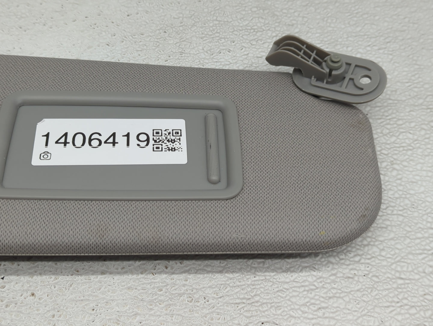 2016-2017 Hyundai Veloster Sun Visor Shade Replacement Passenger Right Mirror Fits Fits 2016 2017 OEM Used Auto Parts - Oemu