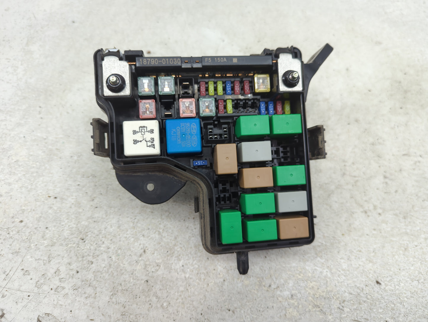 2015-2017 Hyundai Veloster Fusebox Fuse Box Panel Relay Module P/N:91301-2V017 Fits Fits 2015 2016 2017 OEM Used Auto Parts 