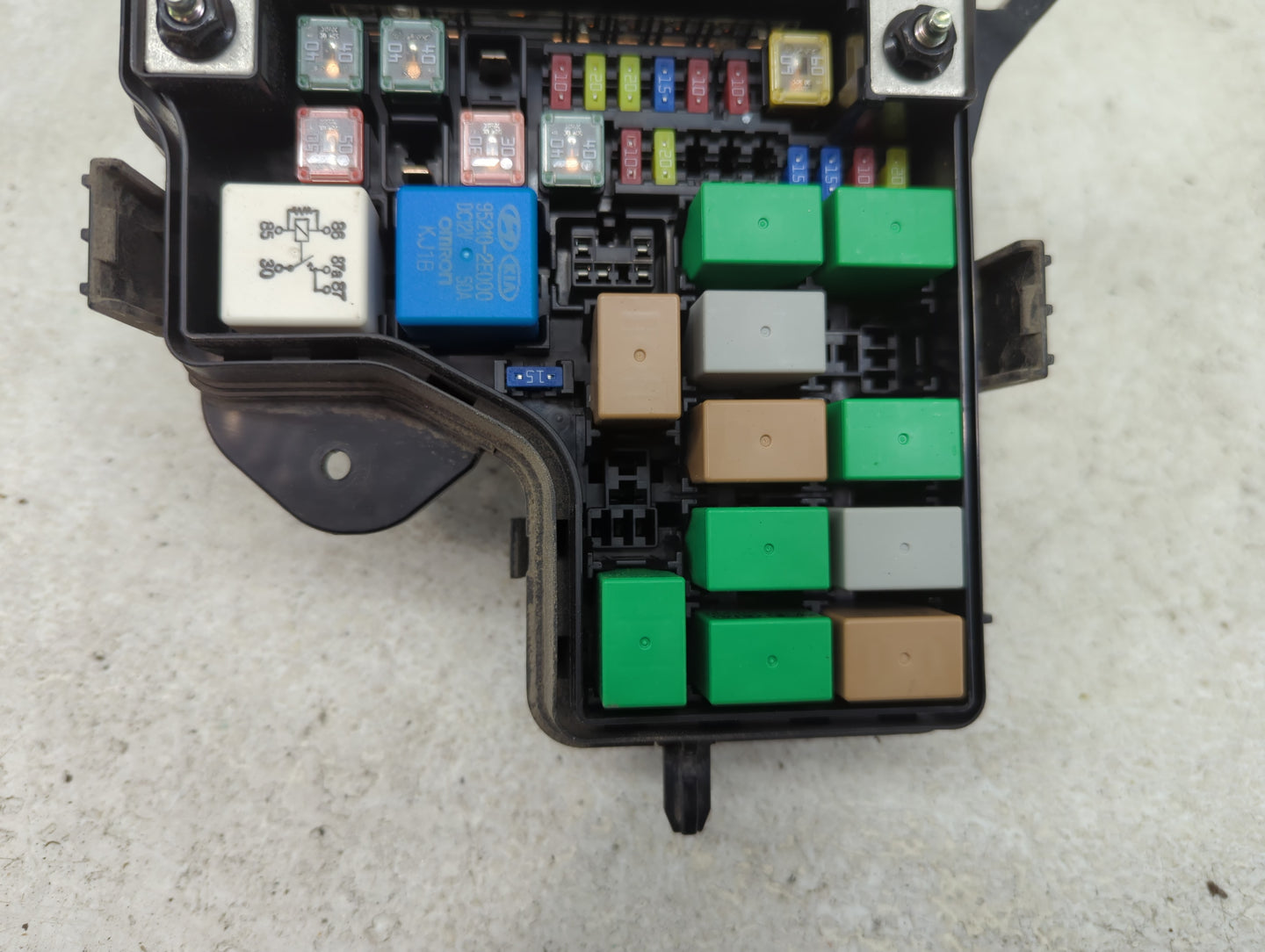 2015-2017 Hyundai Veloster Fusebox Fuse Box Panel Relay Module P/N:91301-2V017 Fits Fits 2015 2016 2017 OEM Used Auto Parts 