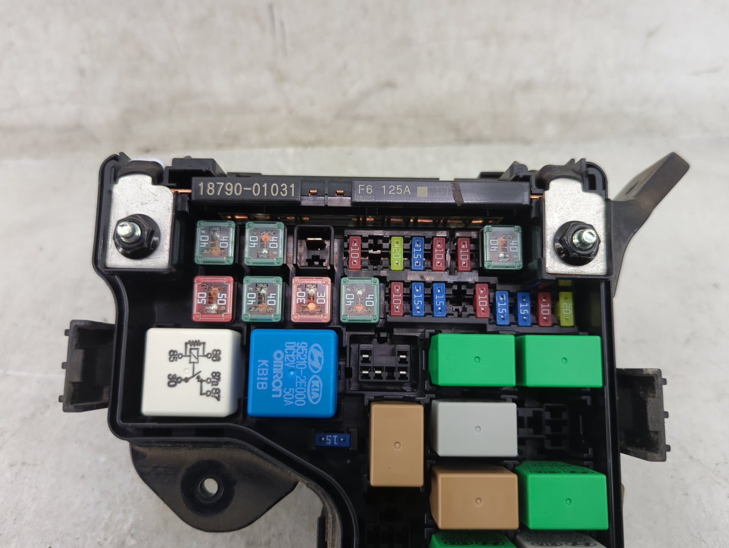 2016-2017 Hyundai Veloster Fusebox Fuse Box Panel Relay Module P/N:18790-01031 N91236-2V019, N91238-2V019 Fits Fits 2016 201