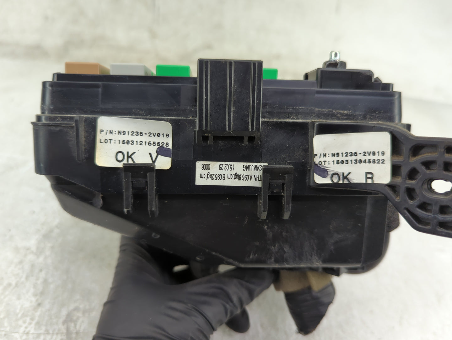 2016-2017 Hyundai Veloster Fusebox Fuse Box Panel Relay Module P/N:18790-01031 N91236-2V019, N91238-2V019 Fits Fits 2016 201