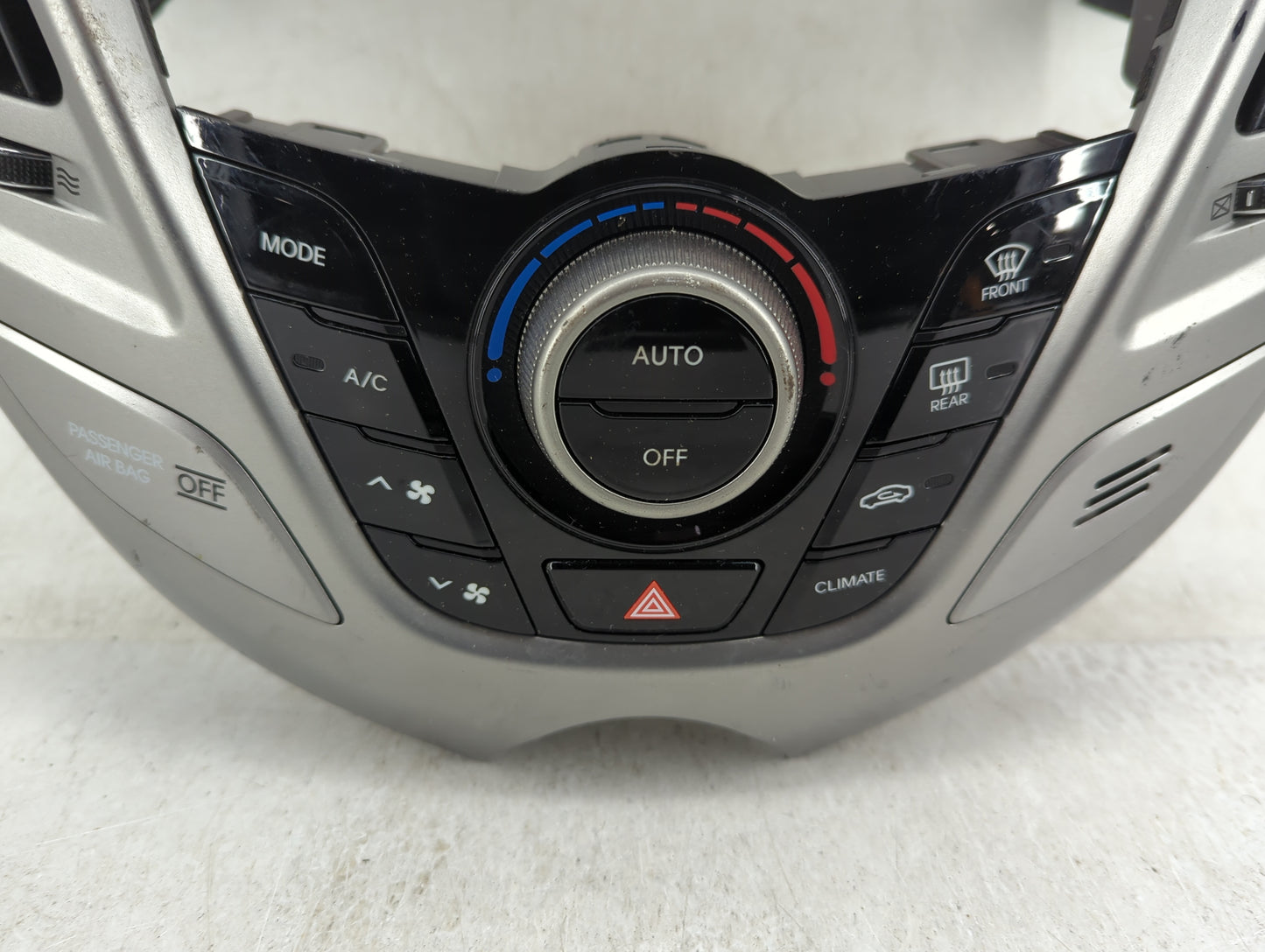 2016-2017 Hyundai Veloster Climate Control Module Temperature AC/Heater Replacement Fits Fits 2016 2017 OEM Used Auto Parts 