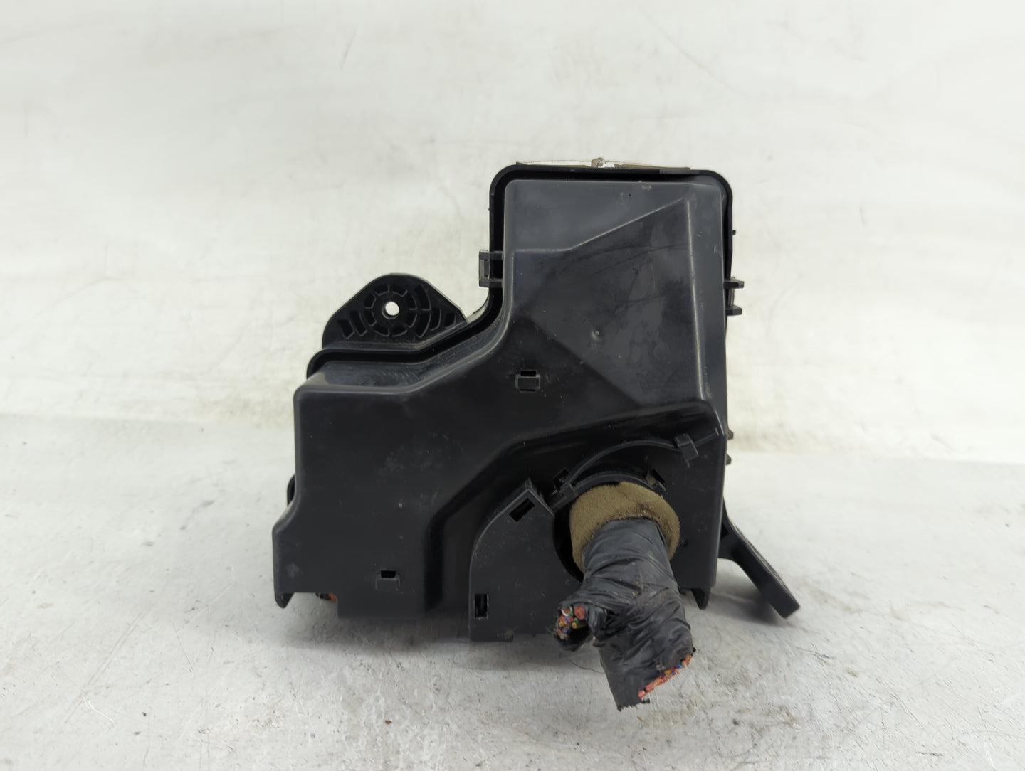 2015-2017 Hyundai Veloster Fusebox Fuse Box Panel Relay Module P/N:91236 2V039 Fits Fits 2015 2016 2017 OEM Used Auto Parts 