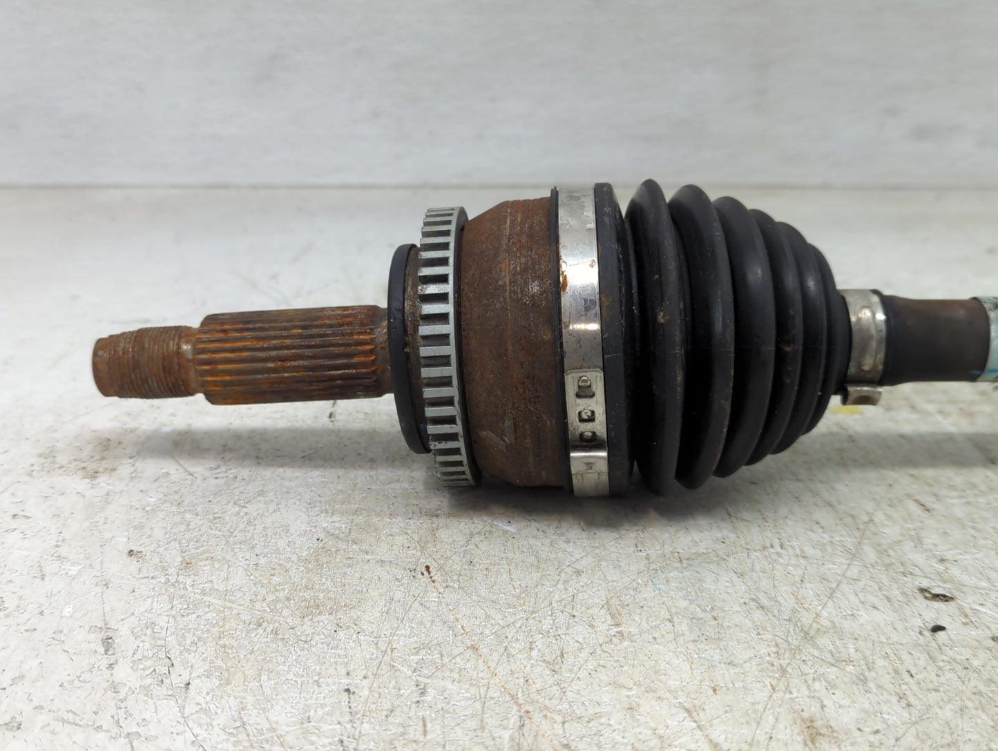 2016-2017 Hyundai Veloster Axle Shaft Front Driver Cv C/v - Oemusedautoparts1.com