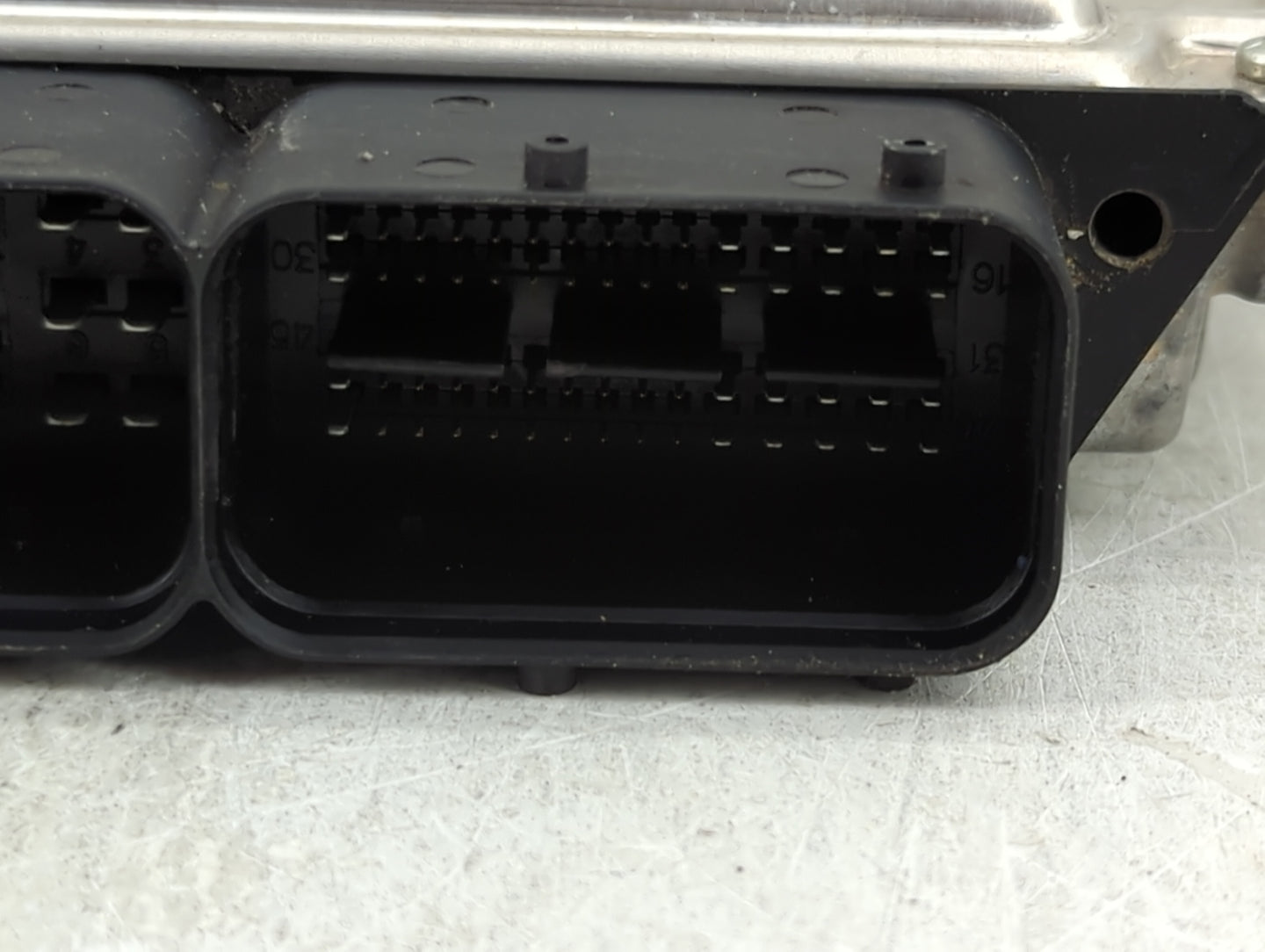 2016-2017 Hyundai Veloster PCM Engine Control Computer ECU ECM PCU OEM P/N:39125-2BFK5 0261S12519, MED17.9.8 Fits Fits 2016 