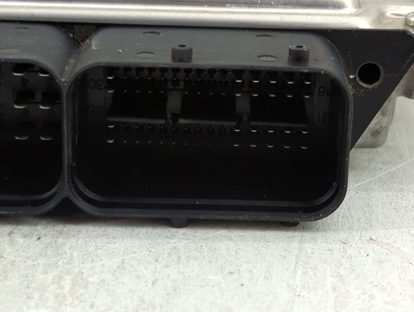 2016-2017 Hyundai Veloster PCM Engine Control Computer ECU ECM PCU OEM P/N:39125-2BFK5 0261S12519, MED17.9.8 Fits Fits 2016 