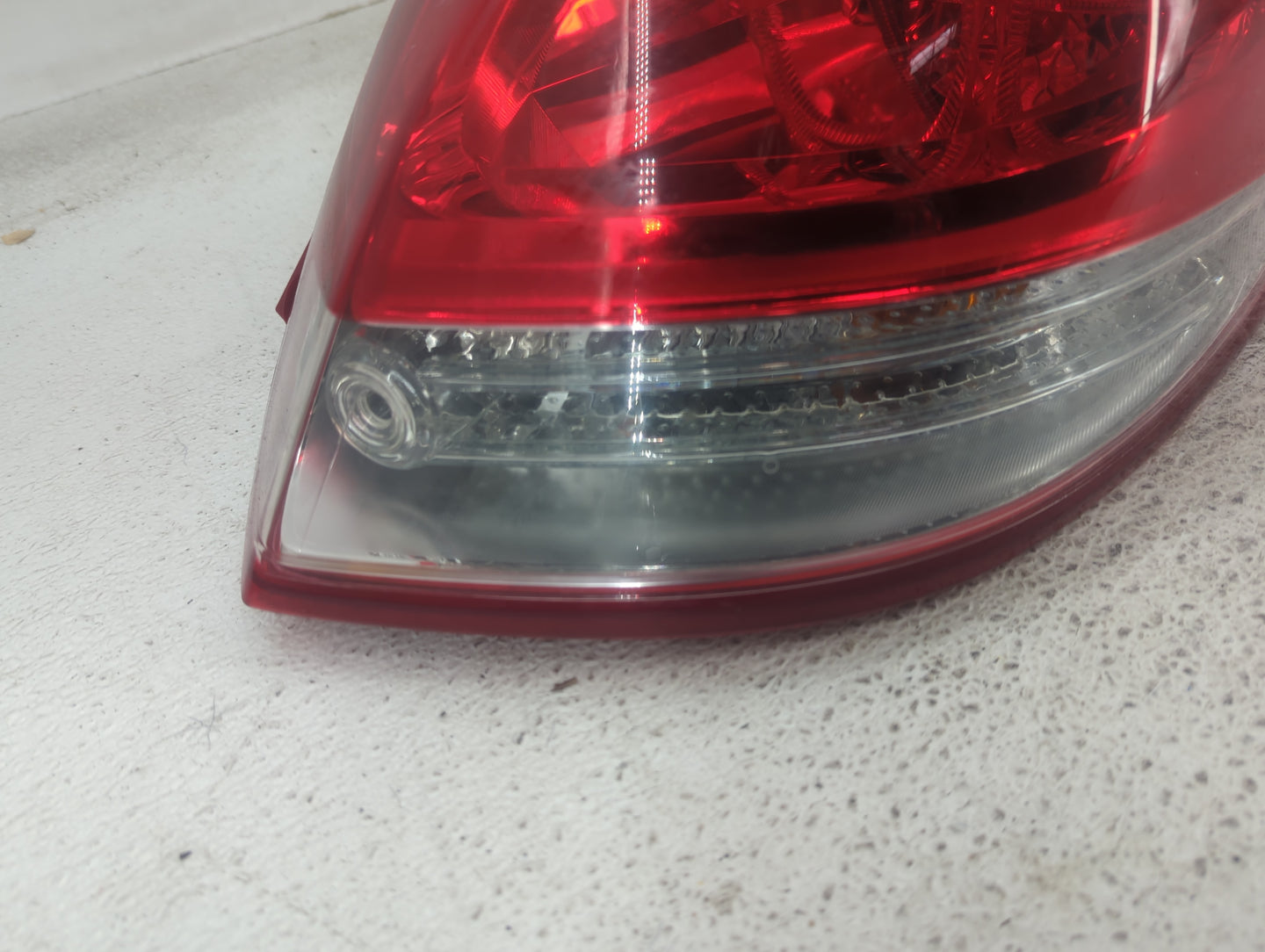 2012-2017 Hyundai Veloster Tail Light Assembly Passenger Right OEM Fits Fits 2012 2013 2014 2015 2016 2017 OEM Used Auto Par