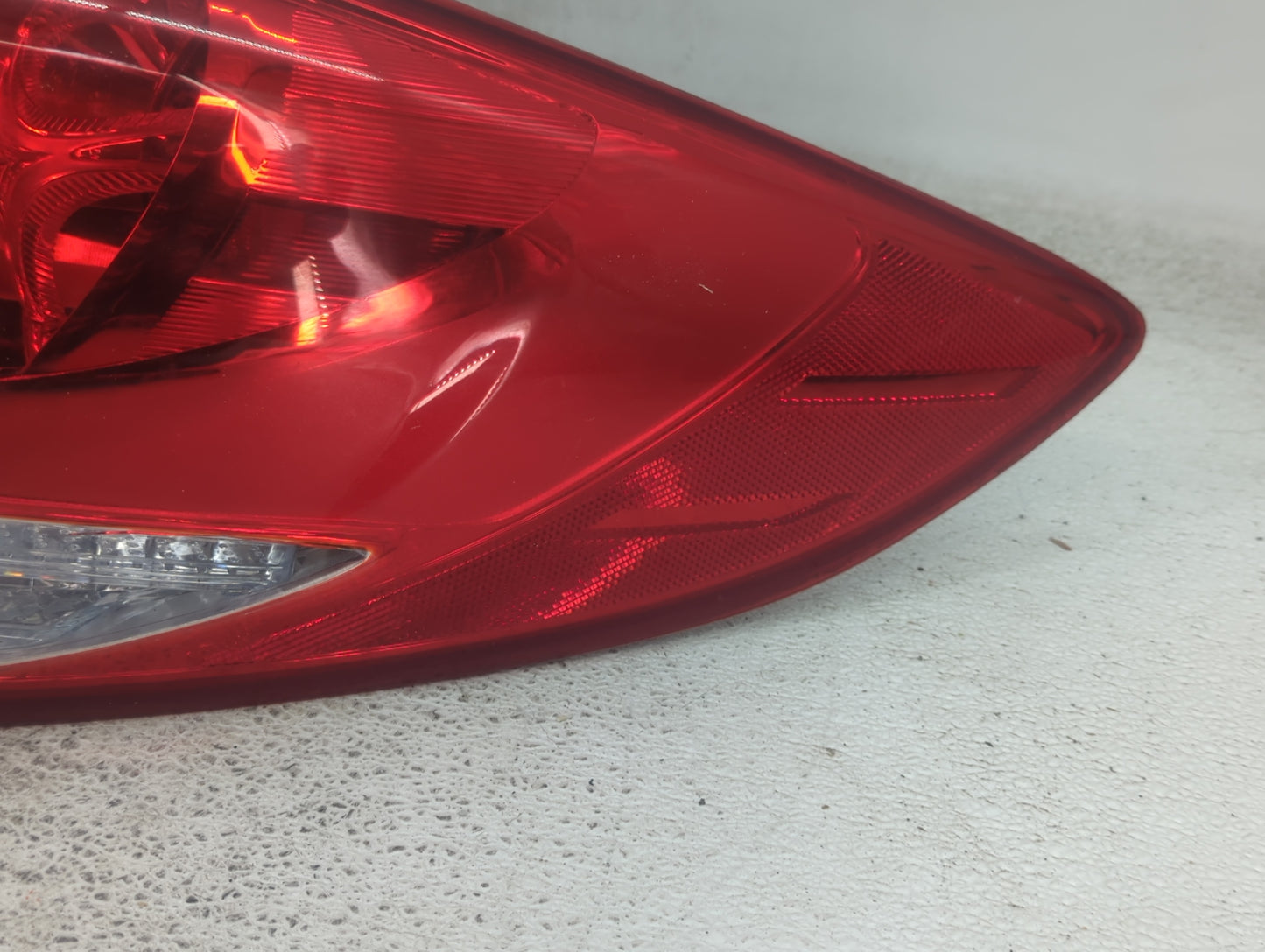 2012-2017 Hyundai Veloster Tail Light Assembly Passenger Right OEM Fits Fits 2012 2013 2014 2015 2016 2017 OEM Used Auto Par