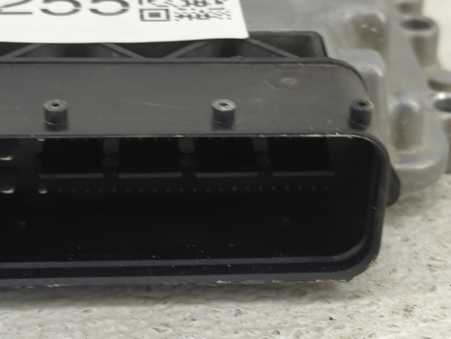 2016 Hyundai Veloster PCM Engine Control Computer ECU ECM PCU OEM P/N:39131-2BFK5, 39130-2BFK5, 0261S13053, 0261513053 Fits 