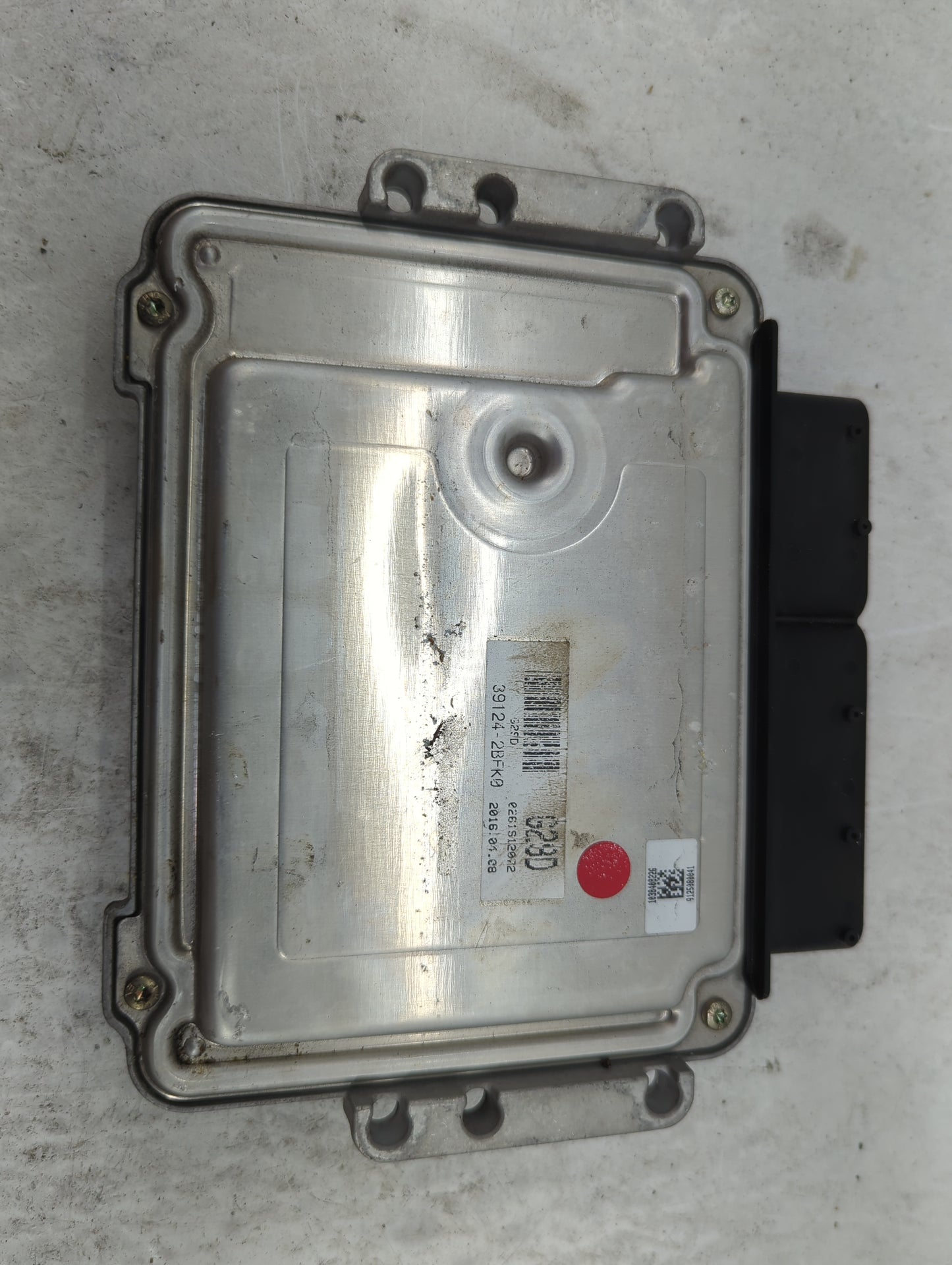 2016-2017 Hyundai Veloster PCM Engine Control Computer ECU ECM PCU OEM P/N:39125-2BFK0 0261S12072 Fits Fits 2016 2017 OEM Us