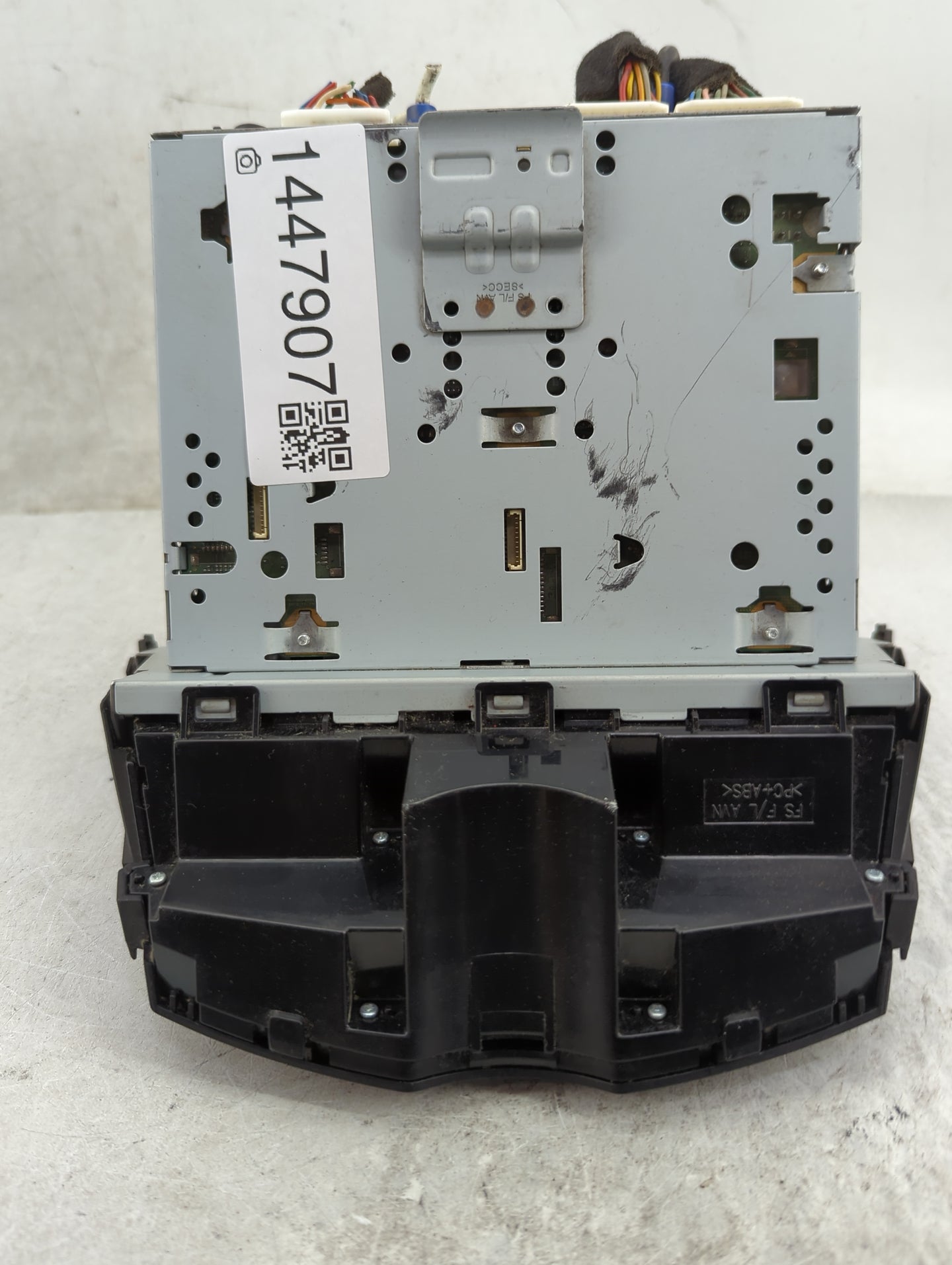 2016-2017 Hyundai Veloster Radio AM FM Cd Player Receiver Replacement P/N:965602V7114SD 96560-2V7114SD Fits Fits 2016 2017 O