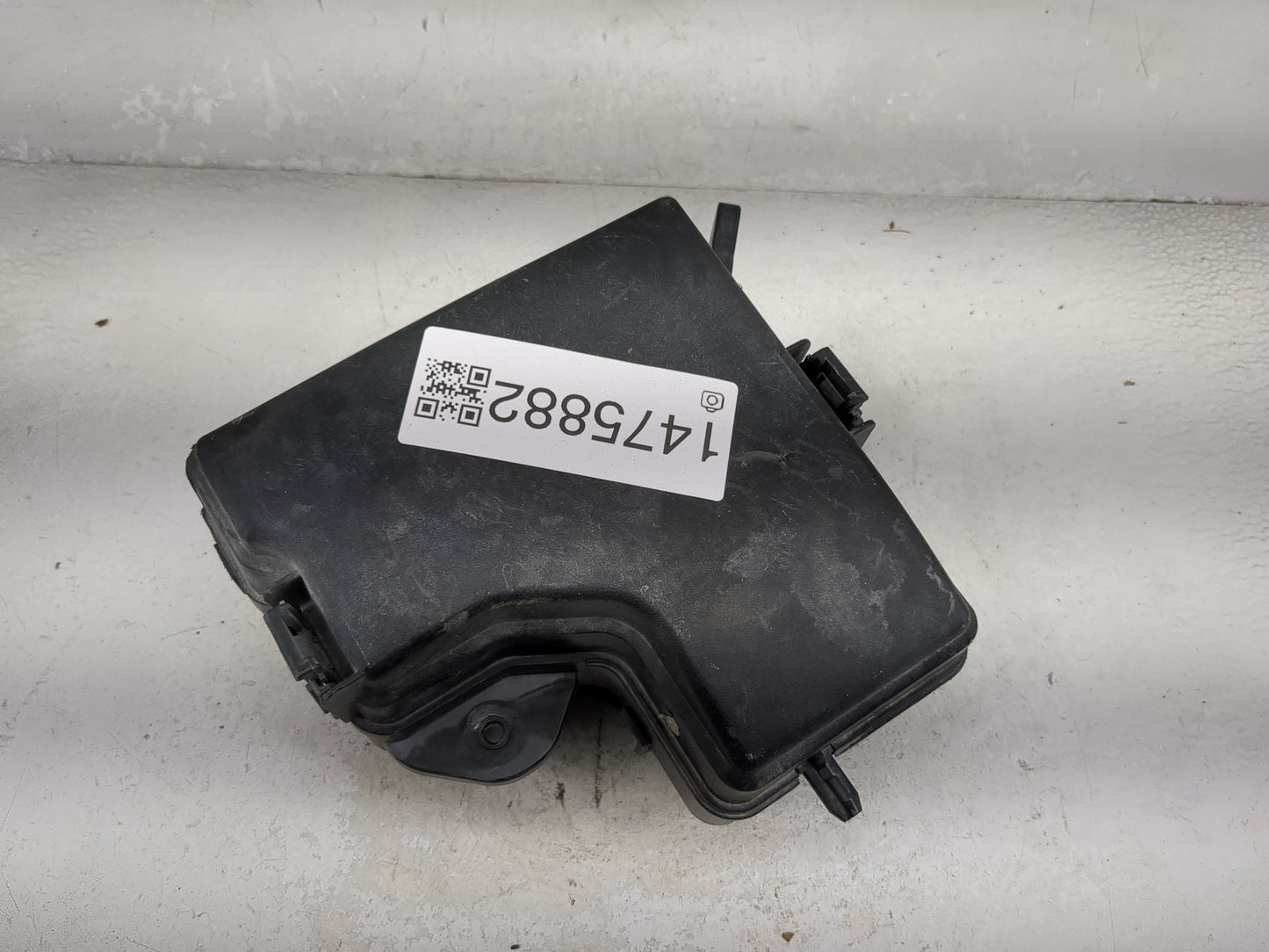 2016-2017 Hyundai Veloster Fusebox Fuse Box Panel Relay Module P/N:18790-01031 91236-2V179 Fits Fits 2016 2017 OEM Used Auto