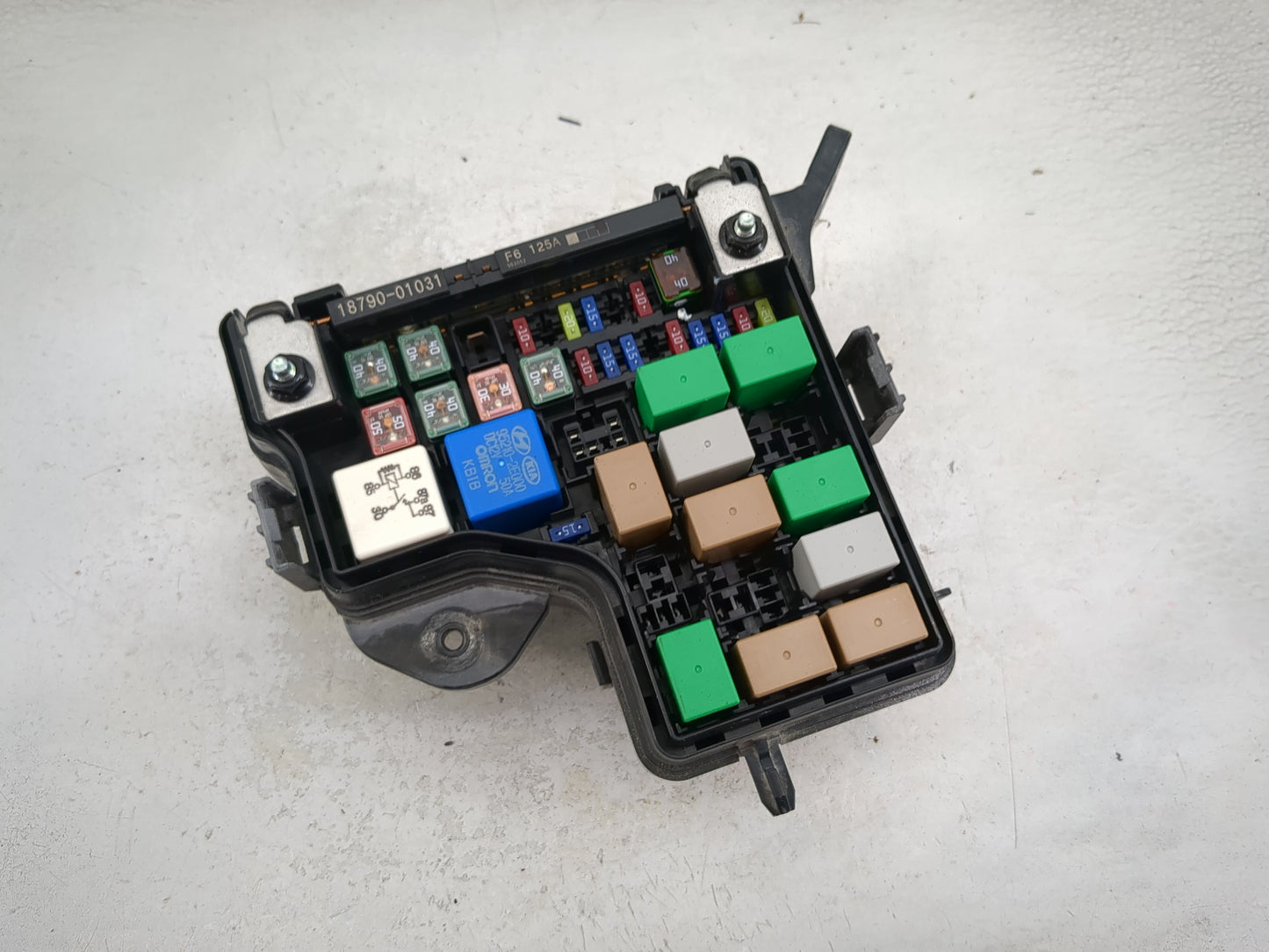 2016-2017 Hyundai Veloster Fusebox Fuse Box Panel Relay Module P/N:18790-01031 91236-2V179 Fits Fits 2016 2017 OEM Used Auto