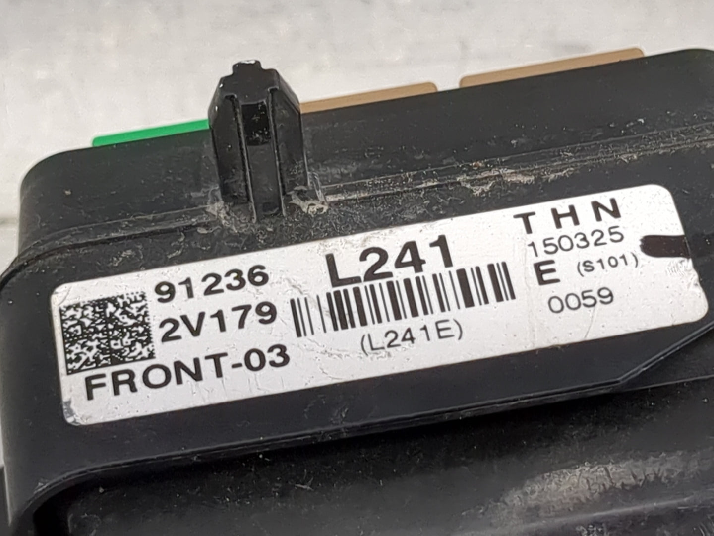 2016-2017 Hyundai Veloster Fusebox Fuse Box Panel Relay Module P/N:18790-01031 91236-2V179 Fits Fits 2016 2017 OEM Used Auto