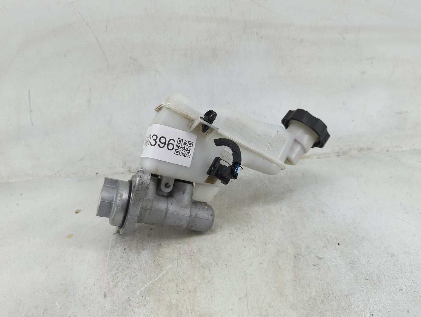 2012-2017 Hyundai Veloster Brake Master Cylinder 1490396 - Oemusedautoparts1.com