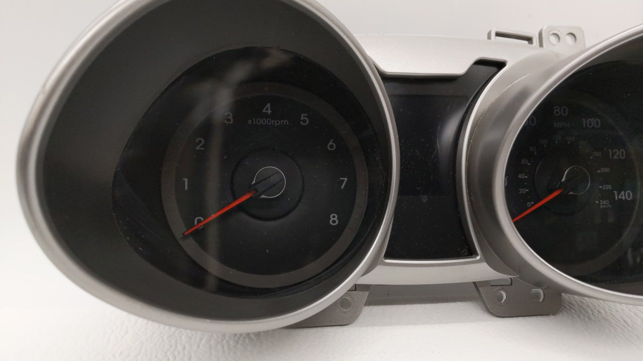 2016-2017 Hyundai Veloster Instrument Cluster Speedometer Gauges P/N:94031-2V201 94031-2V201RDR Fits Fits 2016 2017 OEM Used