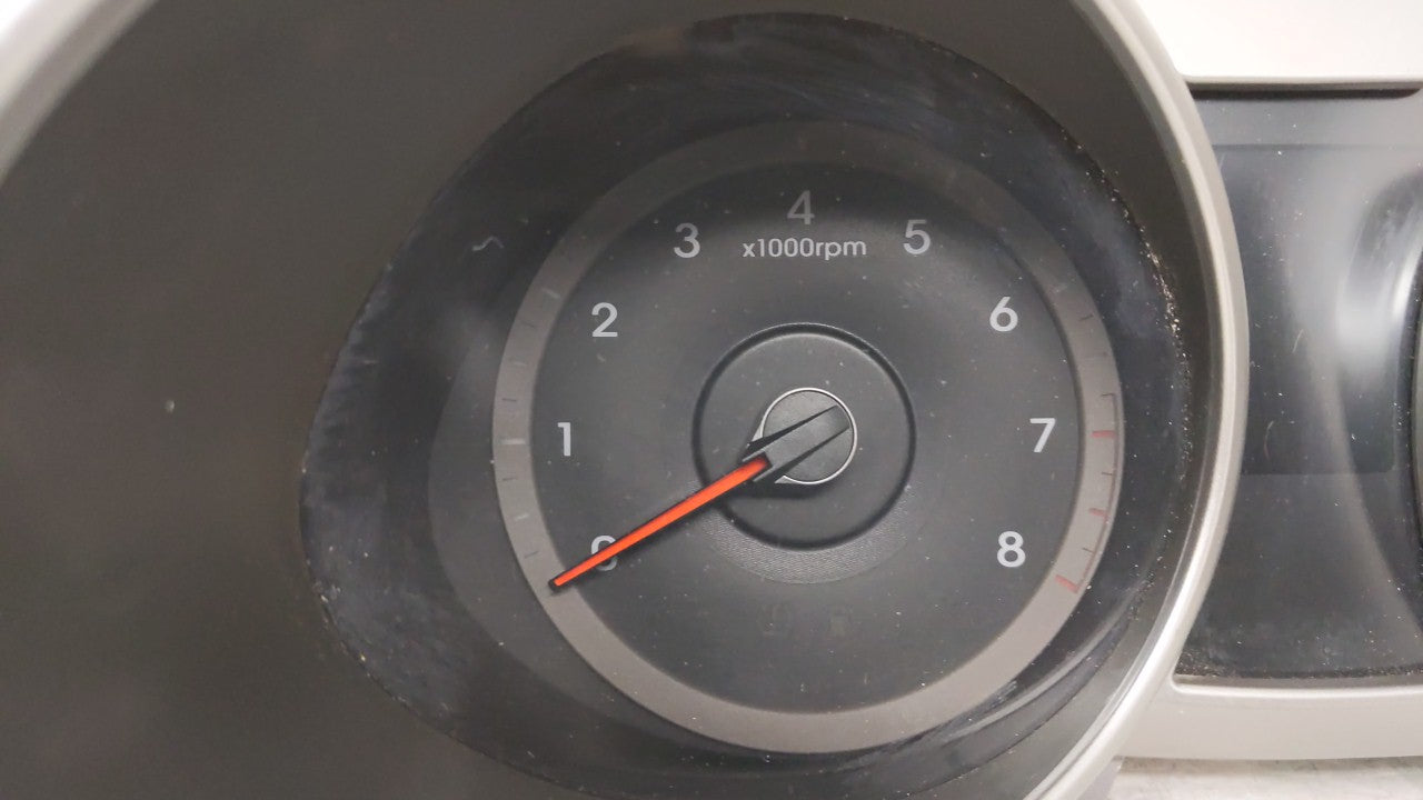 2016-2017 Hyundai Veloster Instrument Cluster Speedometer Gauges P/N:94031-2V201 94031-2V201RDR Fits Fits 2016 2017 OEM Used