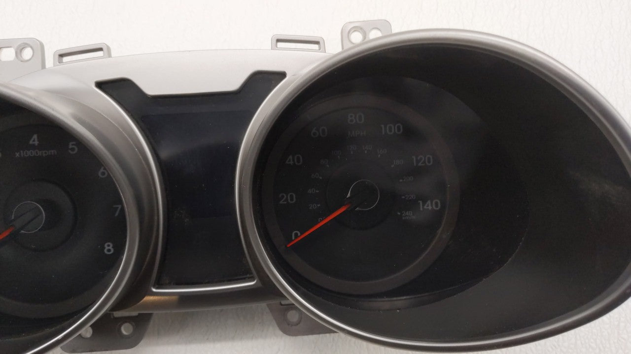 2016-2017 Hyundai Veloster Instrument Cluster Speedometer Gauges P/N:94031-2V240 94031-2V240RDR Fits Fits 2016 2017 OEM Used