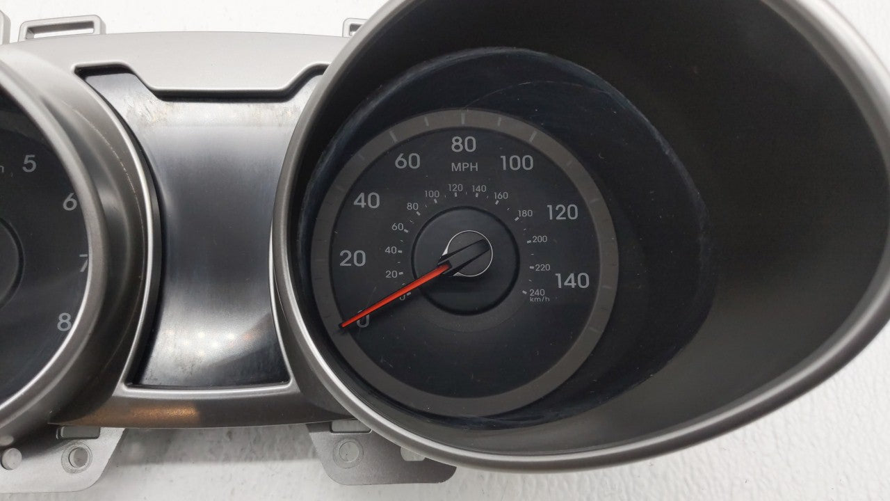 2016-2017 Hyundai Veloster Instrument Cluster Speedometer Gauges P/N:94031-2V240 94031-2V240RDR Fits Fits 2016 2017 OEM Used