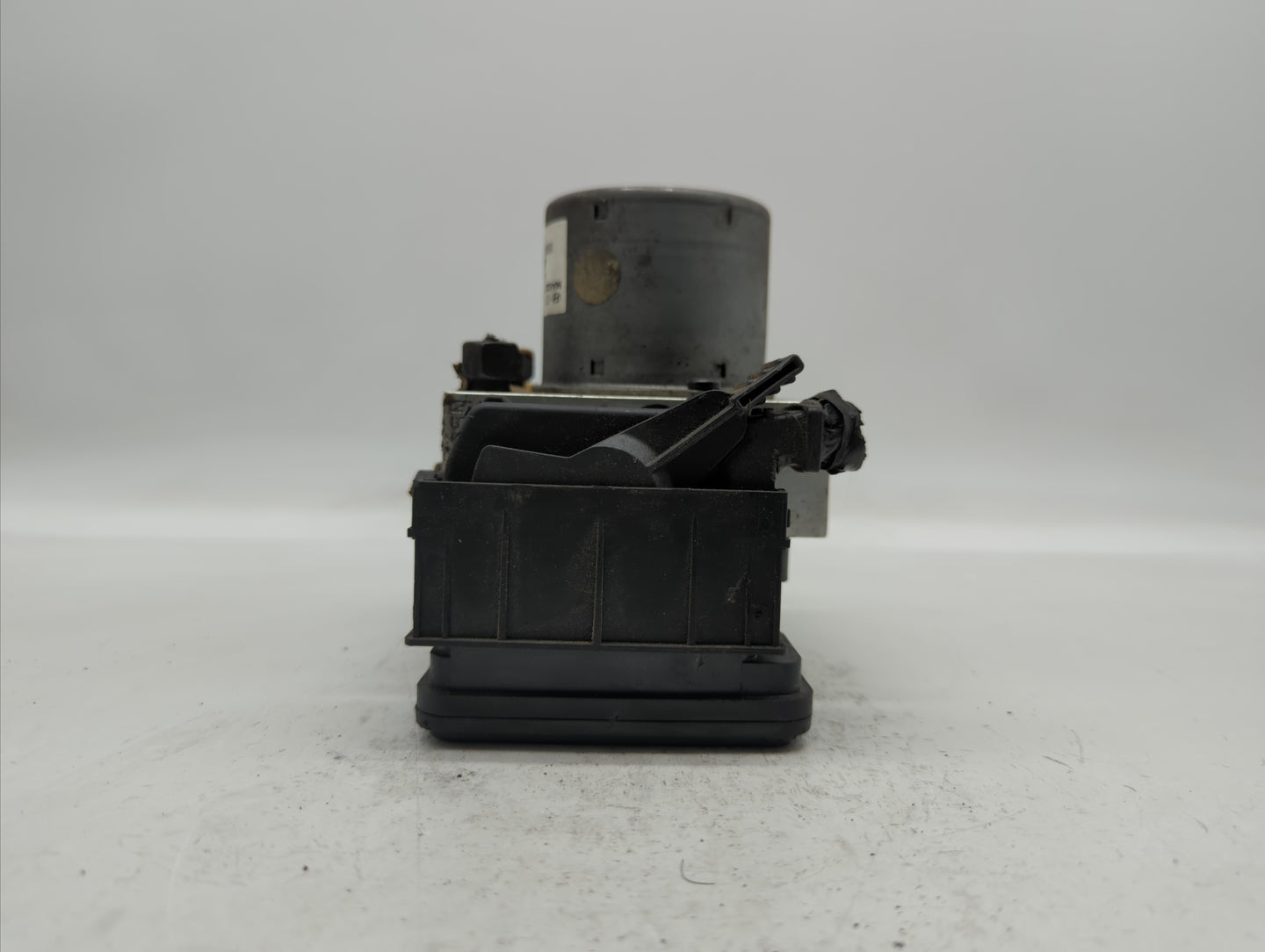 2015-2017 Hyundai Veloster ABS Pump Control Module Replacement P/N:58920-2V470 58920-2V480 Fits Fits 2015 2016 2017 OEM Used
