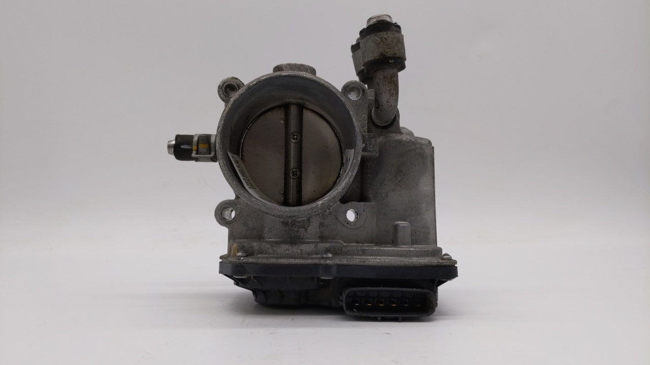 2015-2017 Hyundai Veloster Throttle Body P/N:35100-2B340 Fits Fits 2015 2016 2017 2018 2019 OEM Used Auto Parts - Oemusedaut