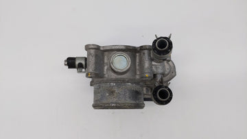 2015-2017 Hyundai Veloster Throttle Body P/N:35100-2B340 Fits Fits 2015 2016 2017 2018 2019 OEM Used Auto Parts