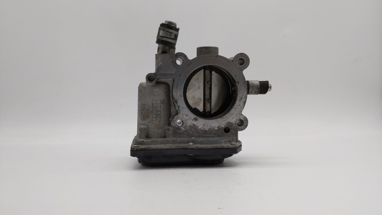 2015-2017 Hyundai Veloster Throttle Body P/N:35100-2B340 Fits Fits 2015 2016 2017 2018 2019 OEM Used Auto Parts - Oemusedaut