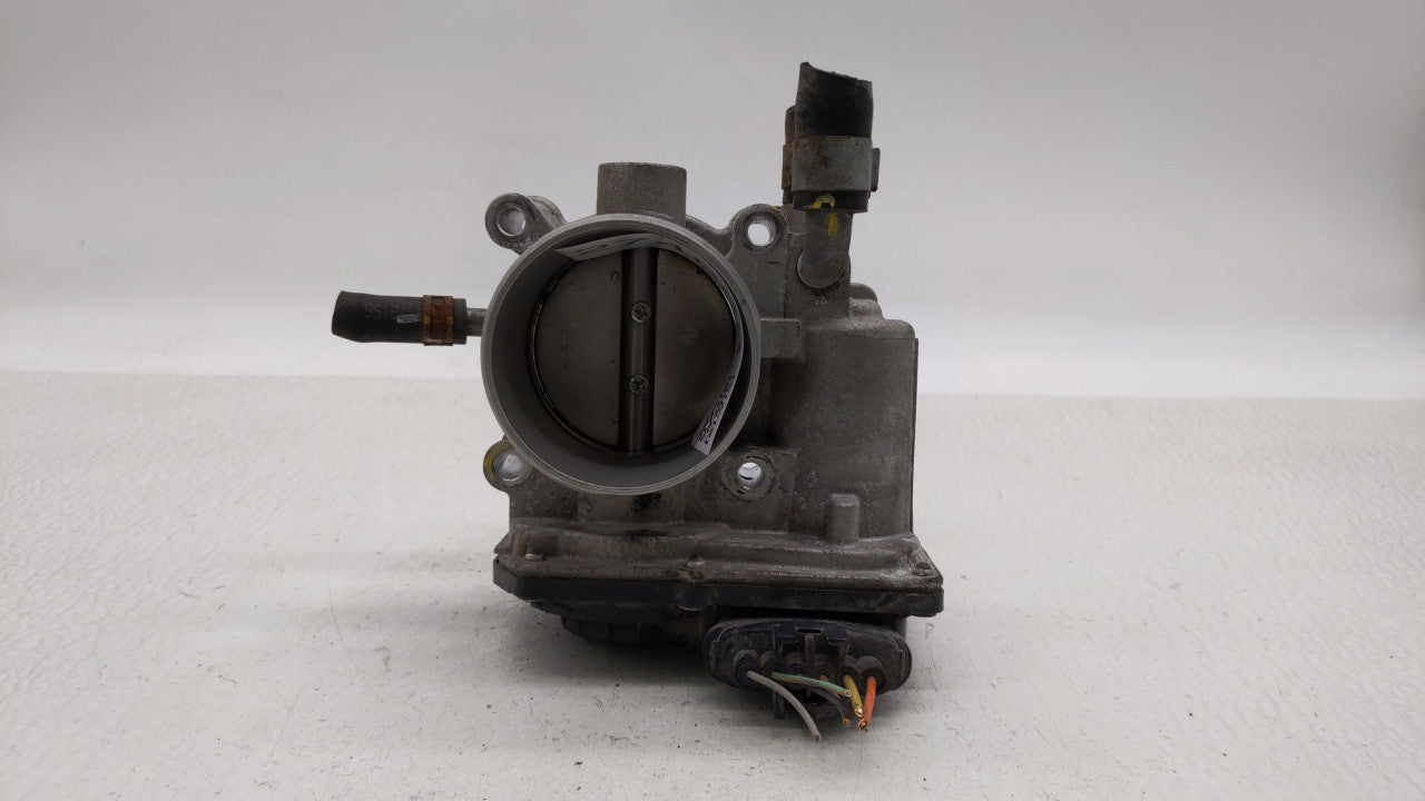 2012-2017 Hyundai Veloster Throttle Body P/N:5302-1S02 35100-2B300 Fits Fits 2012 2013 2014 2015 2016 2017 2018 2019 OEM Use