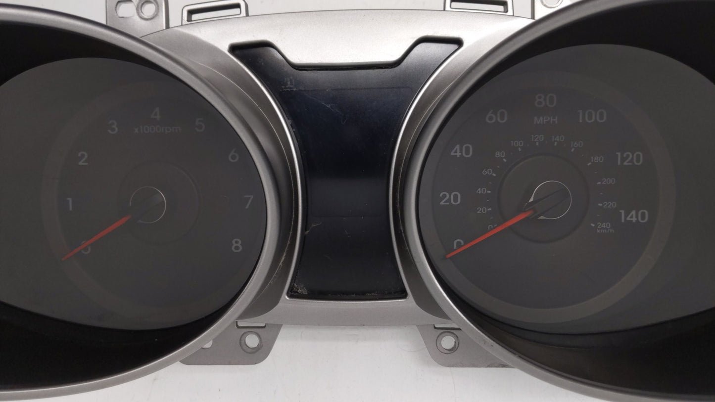 2016-2017 Hyundai Veloster Instrument Cluster Speedometer Gauges P/N:94031-2V201 94031-2V201RDR Fits Fits 2016 2017 OEM Used