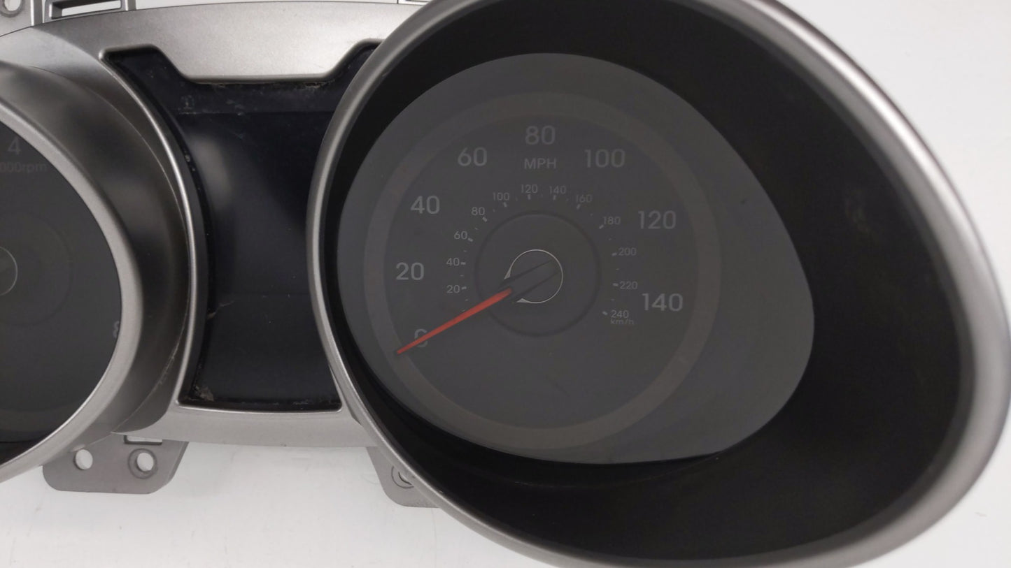 2016-2017 Hyundai Veloster Instrument Cluster Speedometer Gauges P/N:94031-2V201 94031-2V201RDR Fits Fits 2016 2017 OEM Used