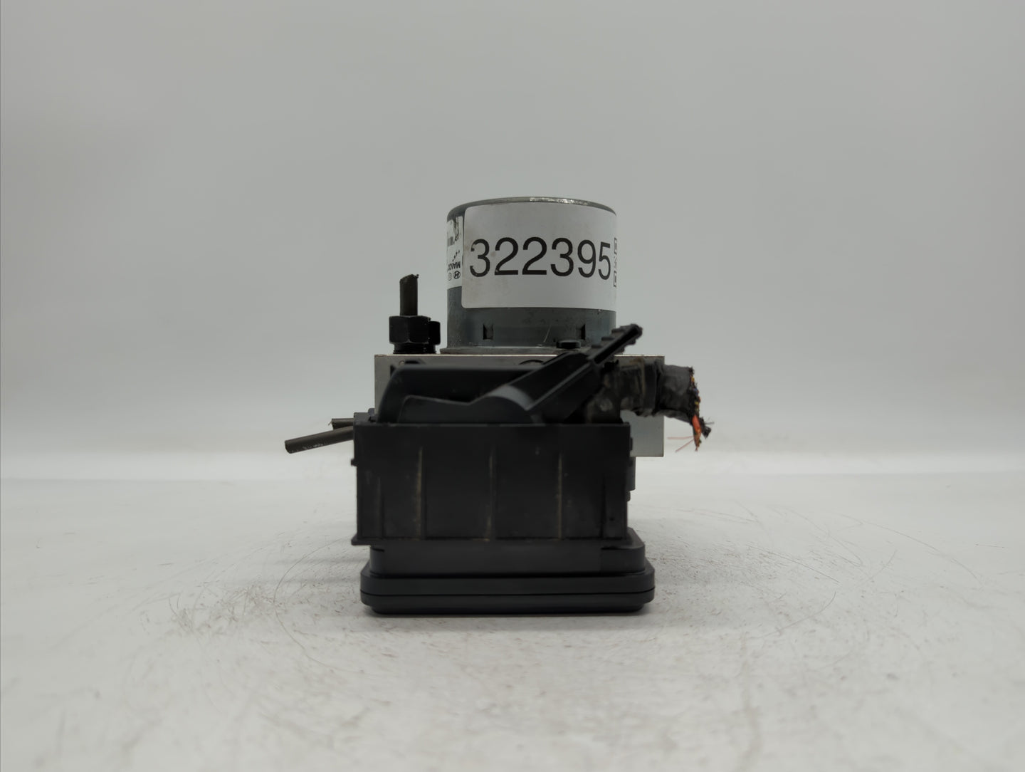 2015-2017 Hyundai Veloster ABS Pump Control Module Replacement P/N:BE6003G606 58920-2V480, 58920-2V470 Fits Fits 2015 2016 2