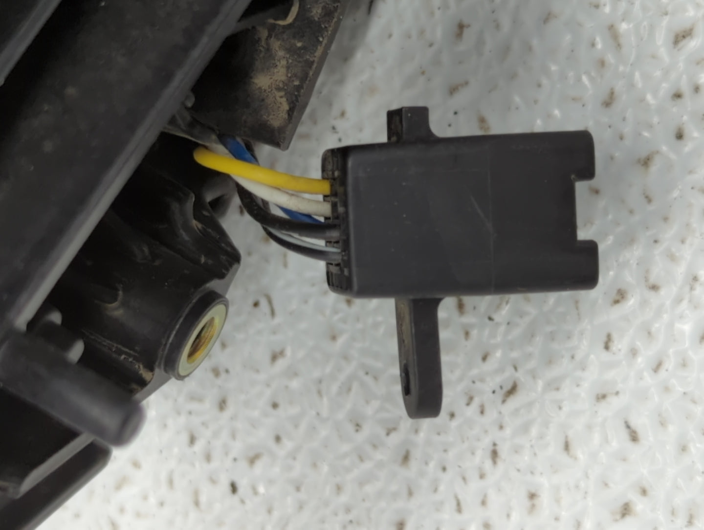 2014-2017 Hyundai Veloster Driver Side View Mirror - Left Door Mirror OEM Used - Oemusedautoparts1.com
