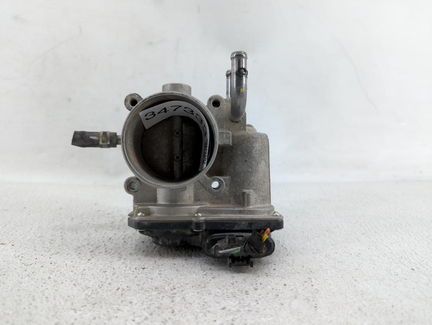 2012-2017 Hyundai Veloster Throttle Body P/N:35100-2B300 Fits Fits 2012 2013 2014 2015 2016 2017 2018 2019 OEM Used Auto Par
