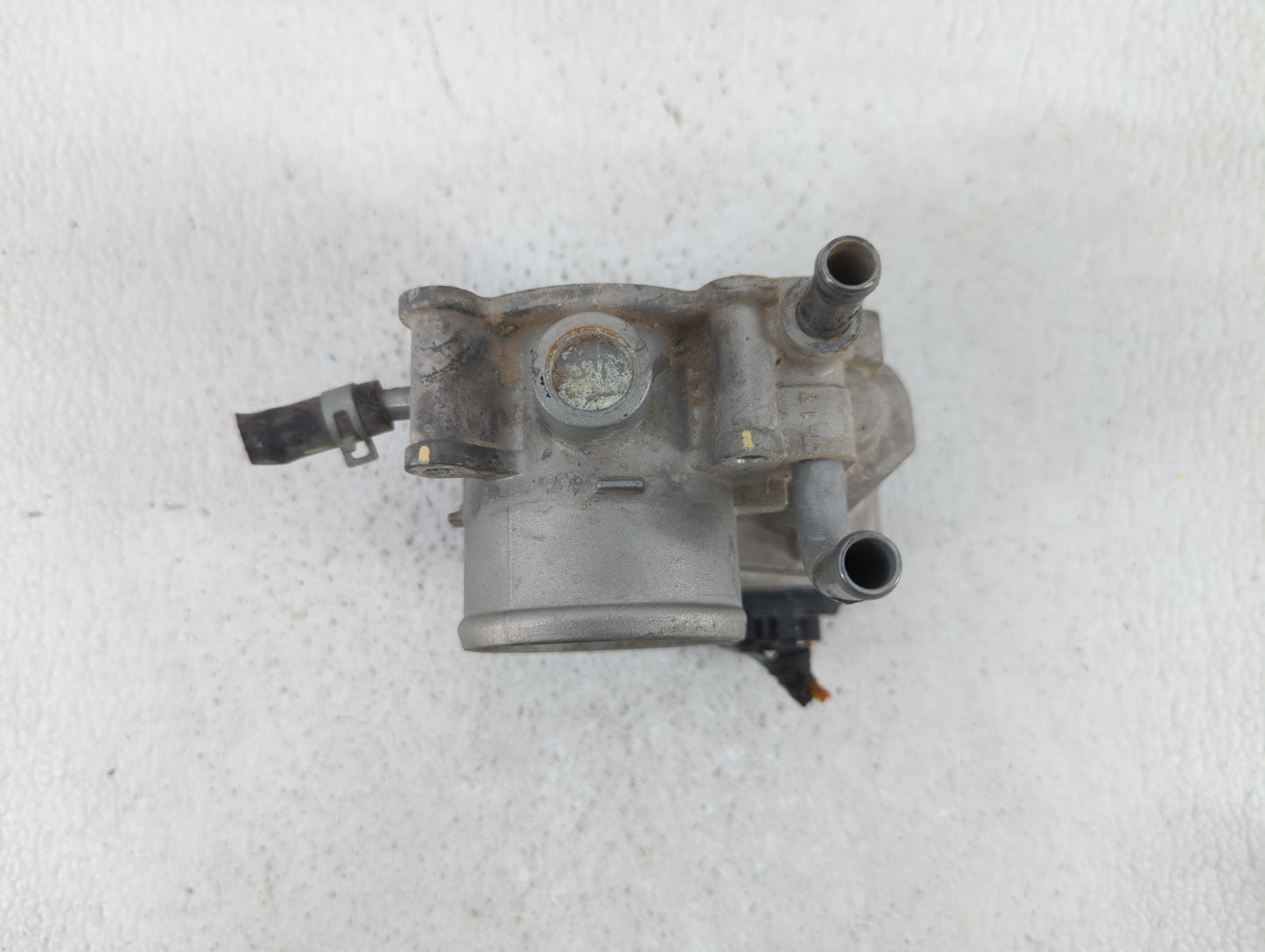 2012-2017 Hyundai Veloster Throttle Body P/N:35100-2B300 Fits Fits 2012 2013 2014 2015 2016 2017 2018 2019 OEM Used Auto Par