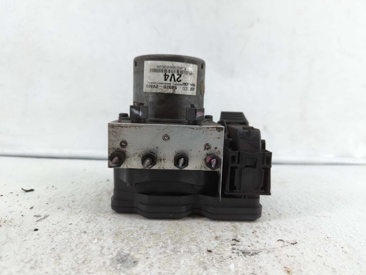 2015-2017 Hyundai Veloster ABS Pump Control Module Replacement P/N:BE6003G606 58920-2V480, 58920-2V470 Fits Fits 2015 2016 2