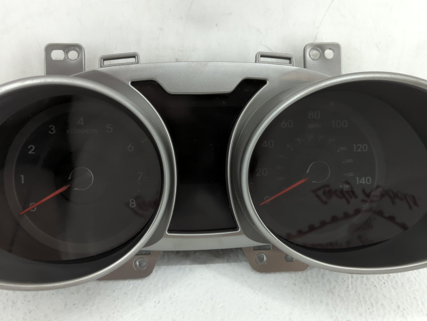 2016-2017 Hyundai Veloster Instrument Cluster Speedometer Gauges P/N:94031-2V240RDR 94031-2V201 Fits Fits 2016 2017 OEM Used