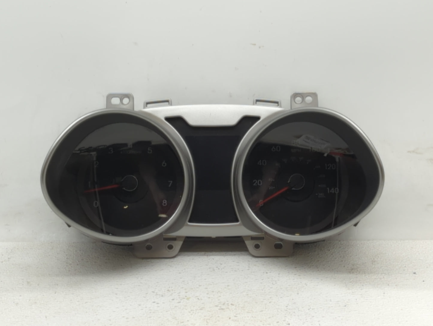 2016-2017 Hyundai Veloster Instrument Cluster Speedometer Gauges P/N:94031-2V240RDR 94031-2V201 Fits Fits 2016 2017 OEM Used