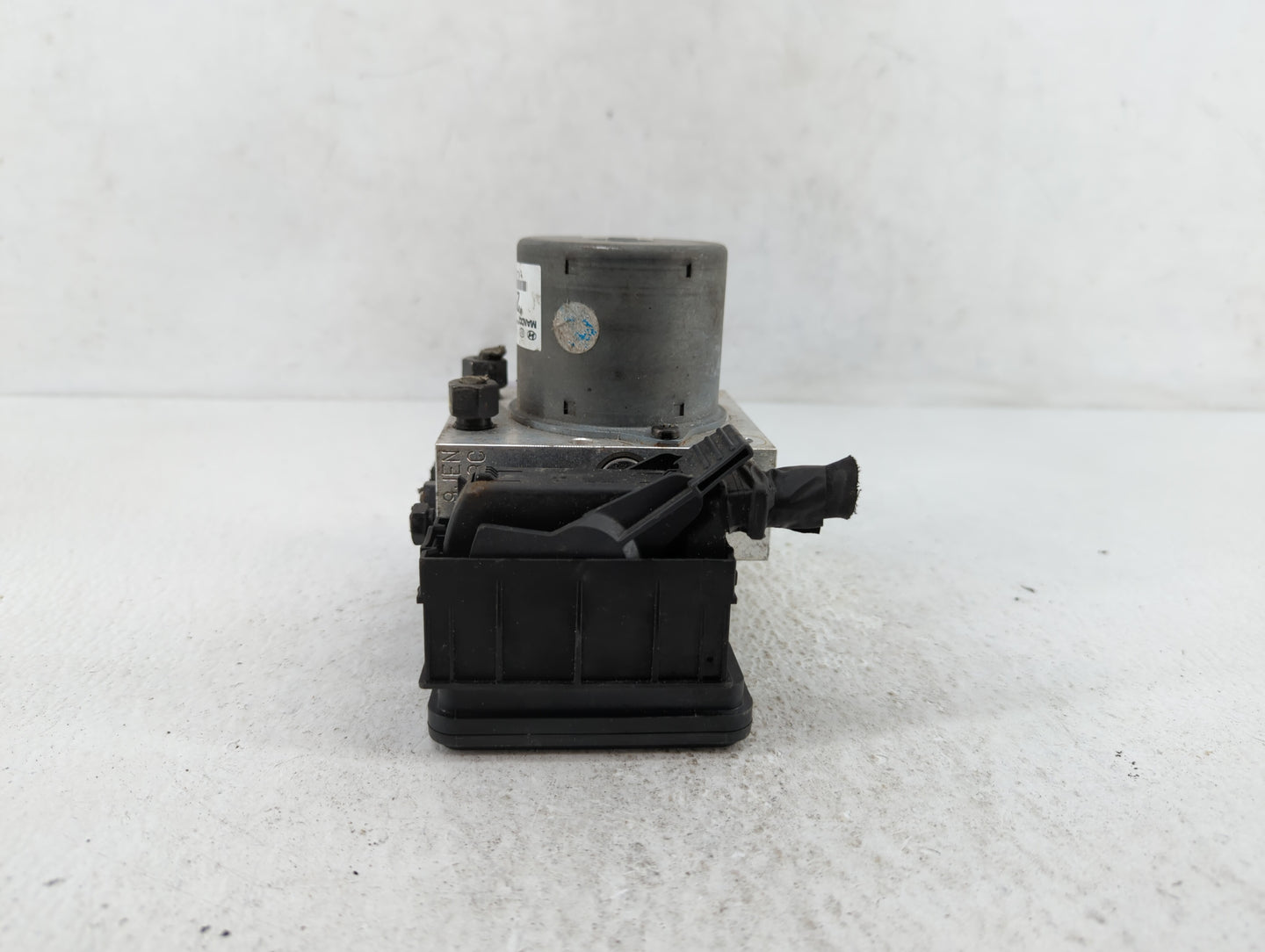 2015-2017 Hyundai Veloster ABS Pump Control Module Replacement P/N:58920-2V480 58920-2V470 Fits Fits 2015 2016 2017 OEM Used