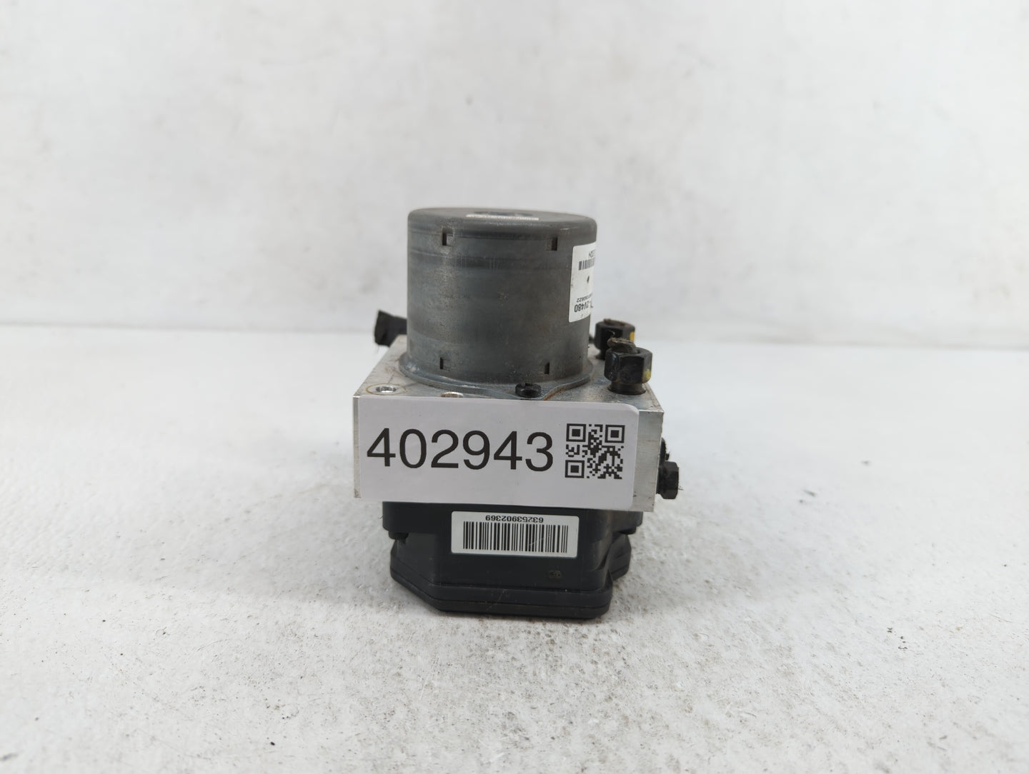 2015-2017 Hyundai Veloster ABS Pump Control Module Replacement P/N:58920-2V480 58920-2V470 Fits Fits 2015 2016 2017 OEM Used