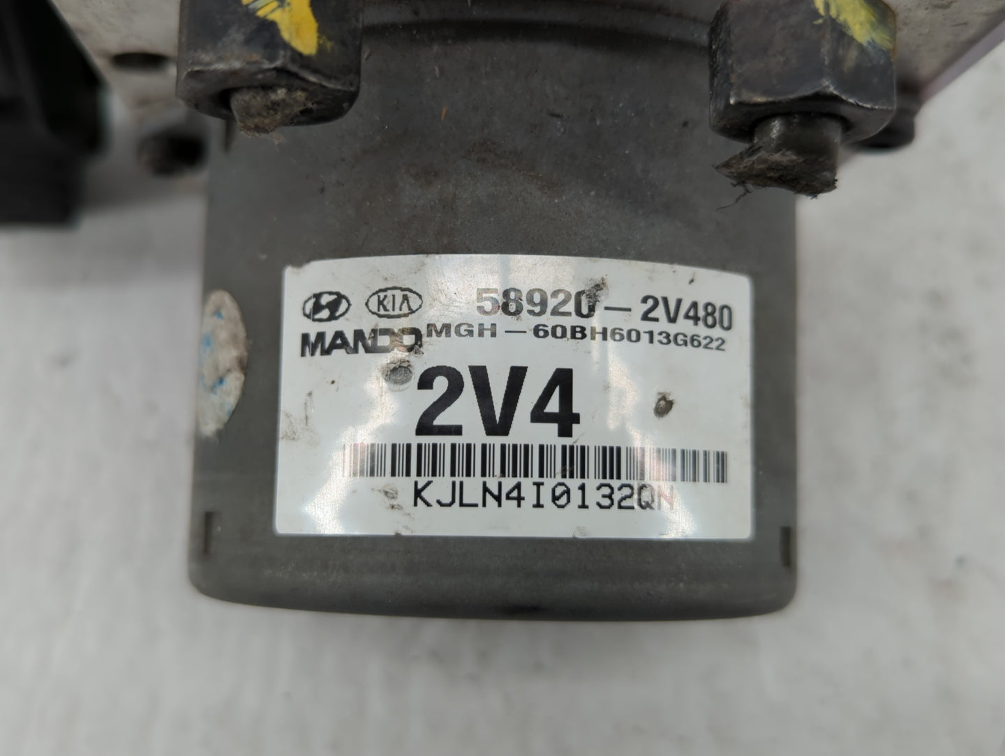 2015-2017 Hyundai Veloster ABS Pump Control Module Replacement P/N:58920-2V480 58920-2V470 Fits Fits 2015 2016 2017 OEM Used