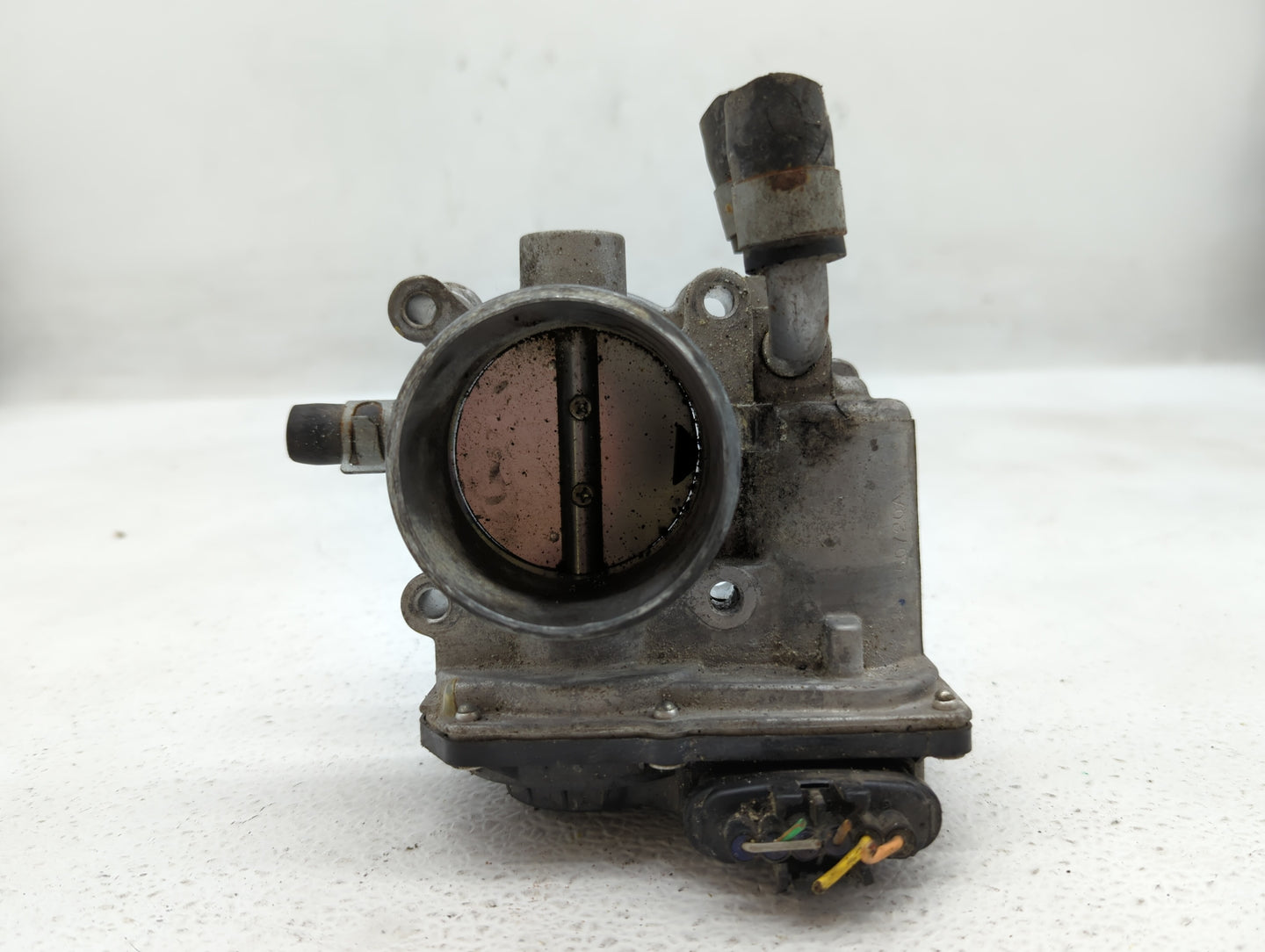 2015-2020 Hyundai Veloster Throttle Body P/N:35100-2B340 Fits Fits 2015 2016 2017 2018 2019 2020 2021 2022 OEM Used Auto Par