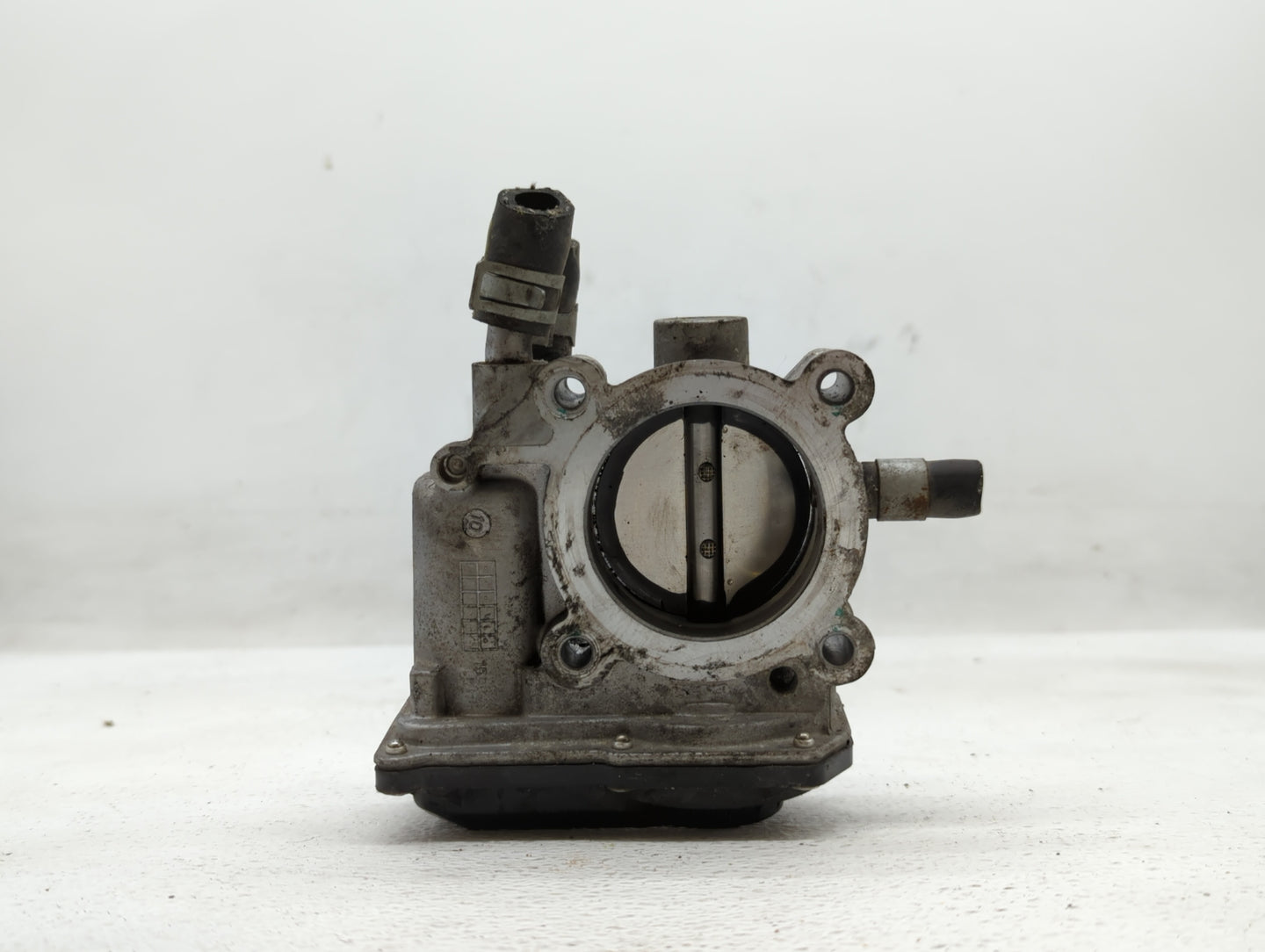 2015-2020 Hyundai Veloster Throttle Body P/N:35100-2B340 Fits Fits 2015 2016 2017 2018 2019 2020 2021 2022 OEM Used Auto Par