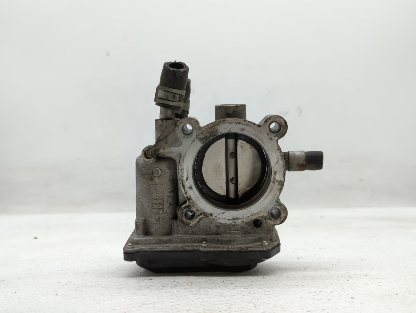 2015-2020 Hyundai Veloster Throttle Body P/N:35100-2B340 Fits Fits 2015 2016 2017 2018 2019 2020 2021 2022 OEM Used Auto Par
